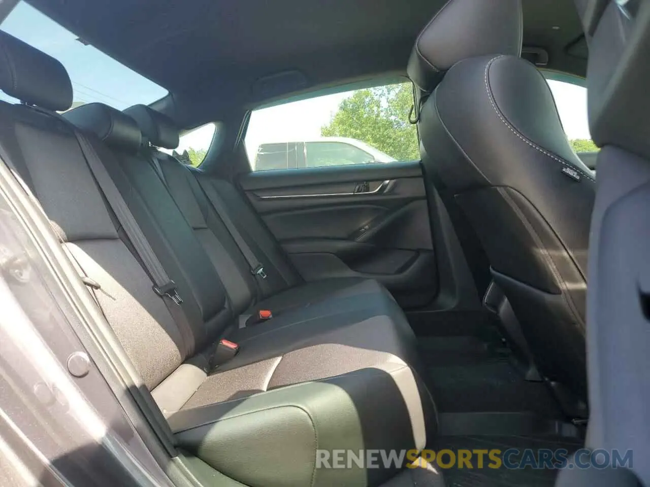 10 Фотография поврежденного автомобиля 1HGCV1F33KA001230 HONDA ACCORD 2019
