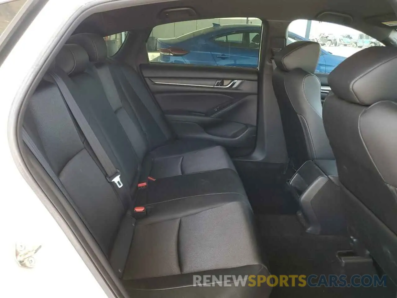 10 Photograph of a damaged car 1HGCV1F33KA010574 HONDA ACCORD 2019