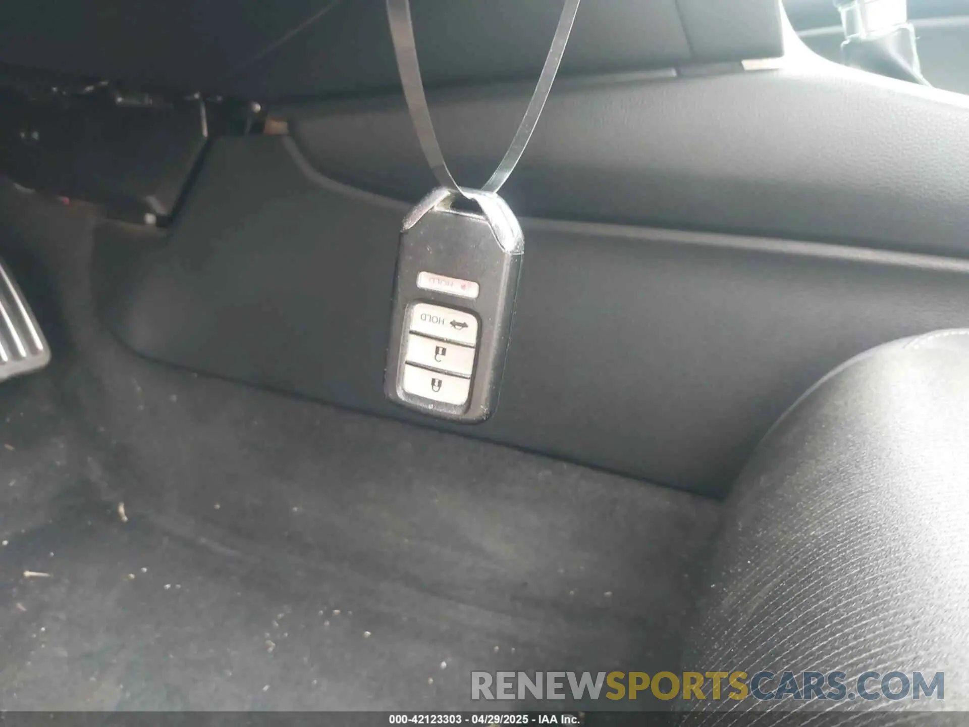 11 Photograph of a damaged car 1HGCV1F33KA073867 HONDA ACCORD 2019