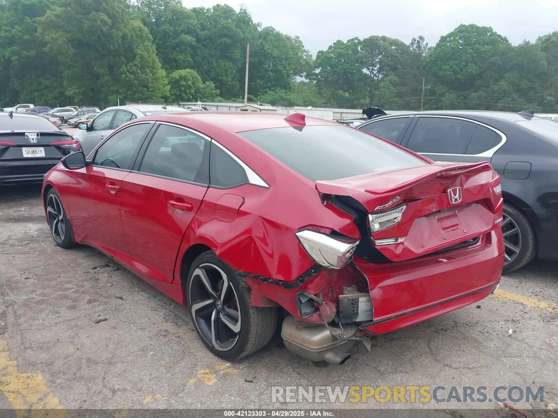 3 Photograph of a damaged car 1HGCV1F33KA073867 HONDA ACCORD 2019