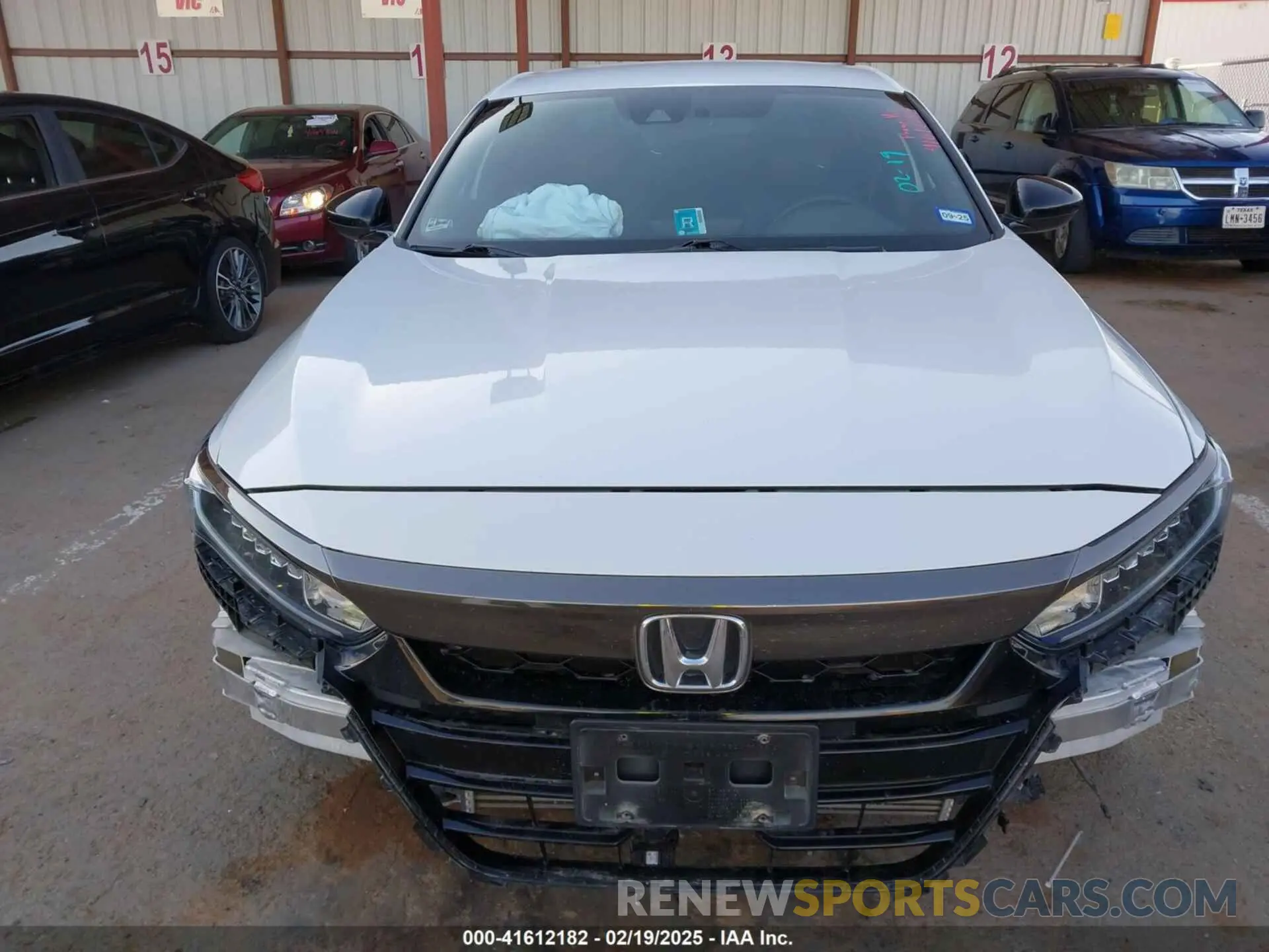 12 Фотография поврежденного автомобиля 1HGCV1F33KA086621 HONDA ACCORD 2019