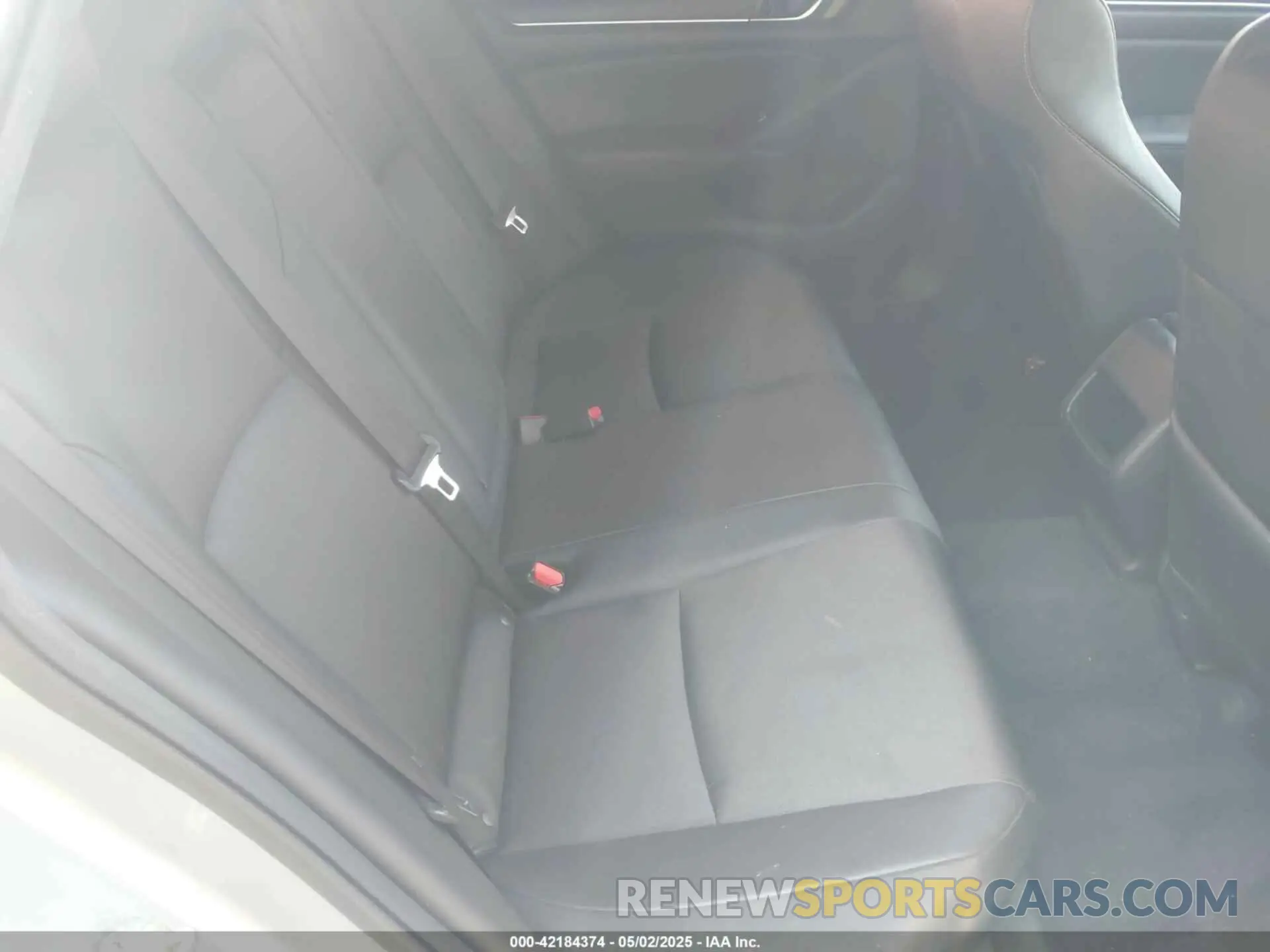 8 Photograph of a damaged car 1HGCV1F33KA096761 HONDA ACCORD 2019