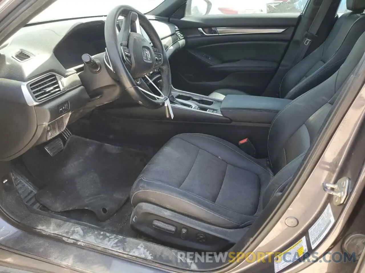 7 Photograph of a damaged car 1HGCV1F33KA098252 HONDA ACCORD 2019