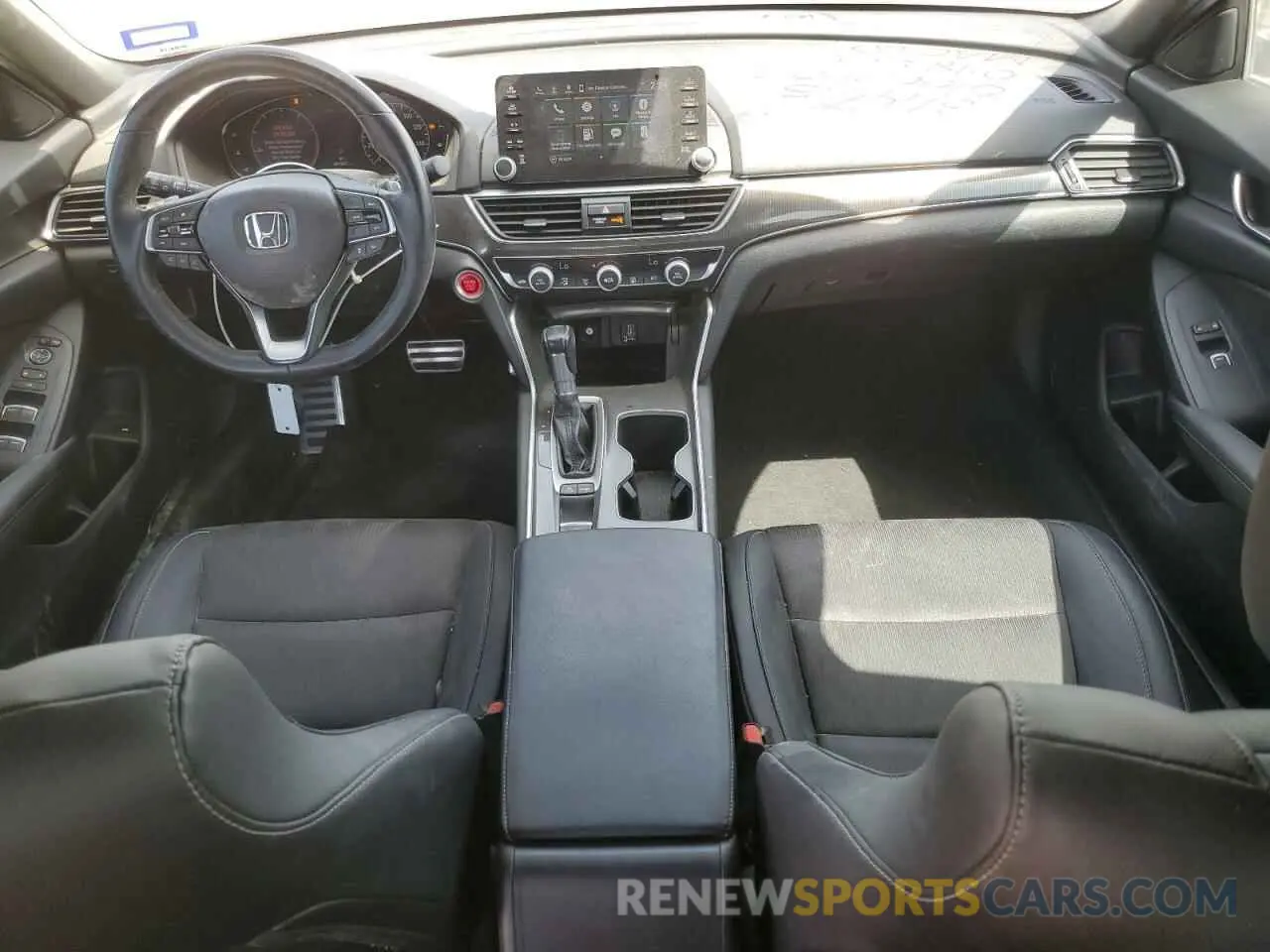 8 Photograph of a damaged car 1HGCV1F33KA098252 HONDA ACCORD 2019