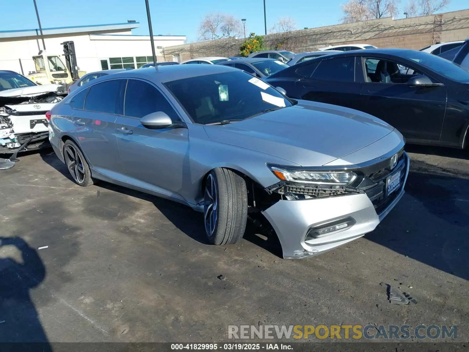 1 Фотография поврежденного автомобиля 1HGCV1F34KA051781 HONDA ACCORD 2019