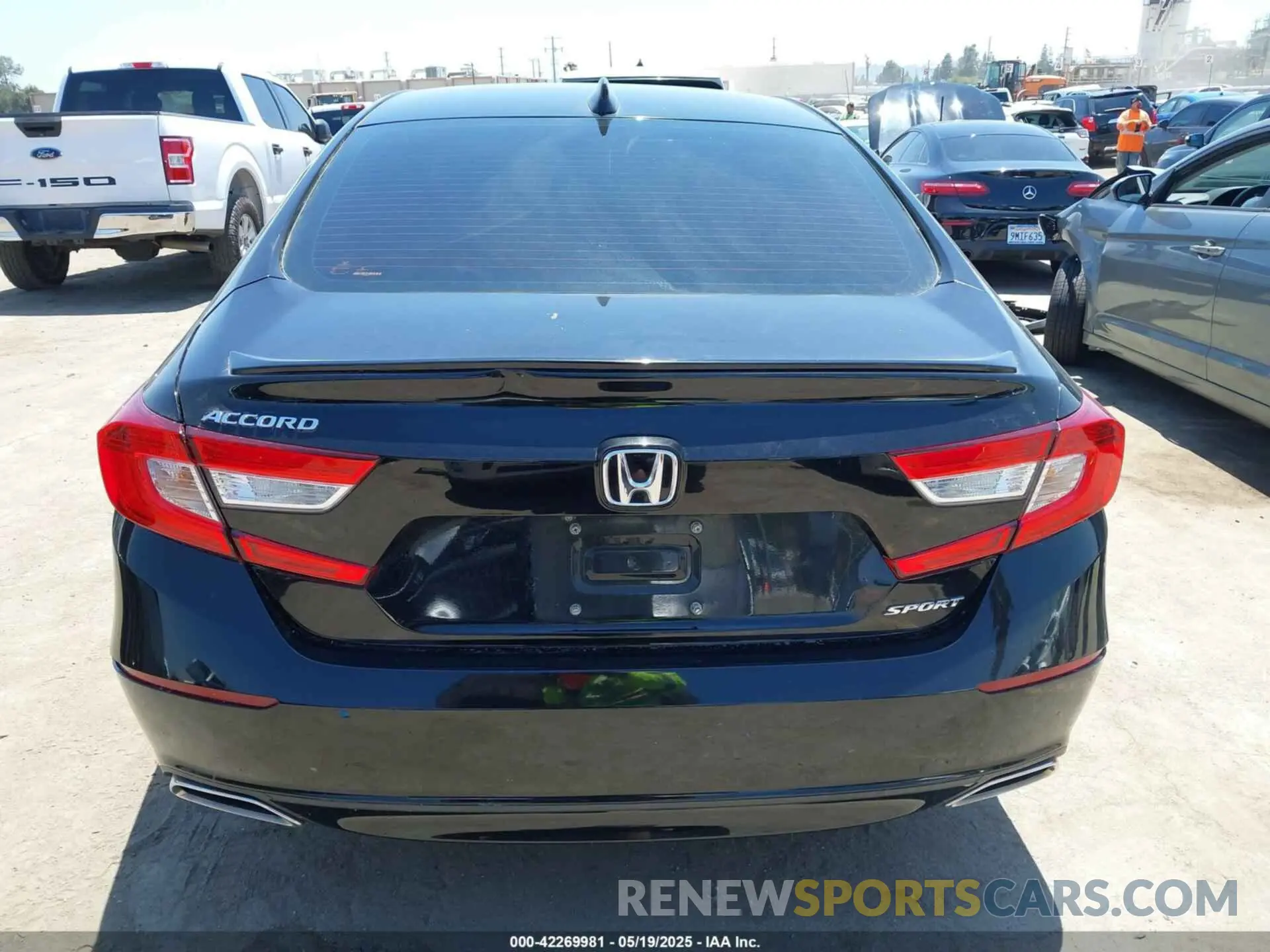 16 Фотография поврежденного автомобиля 1HGCV1F34KA075112 HONDA ACCORD 2019