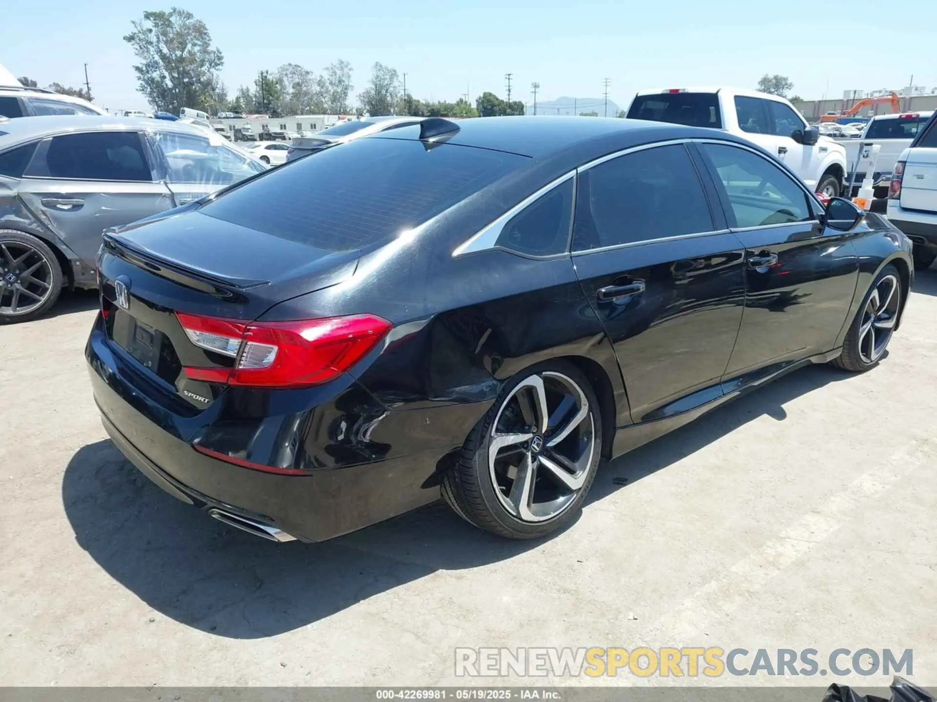 4 Фотография поврежденного автомобиля 1HGCV1F34KA075112 HONDA ACCORD 2019