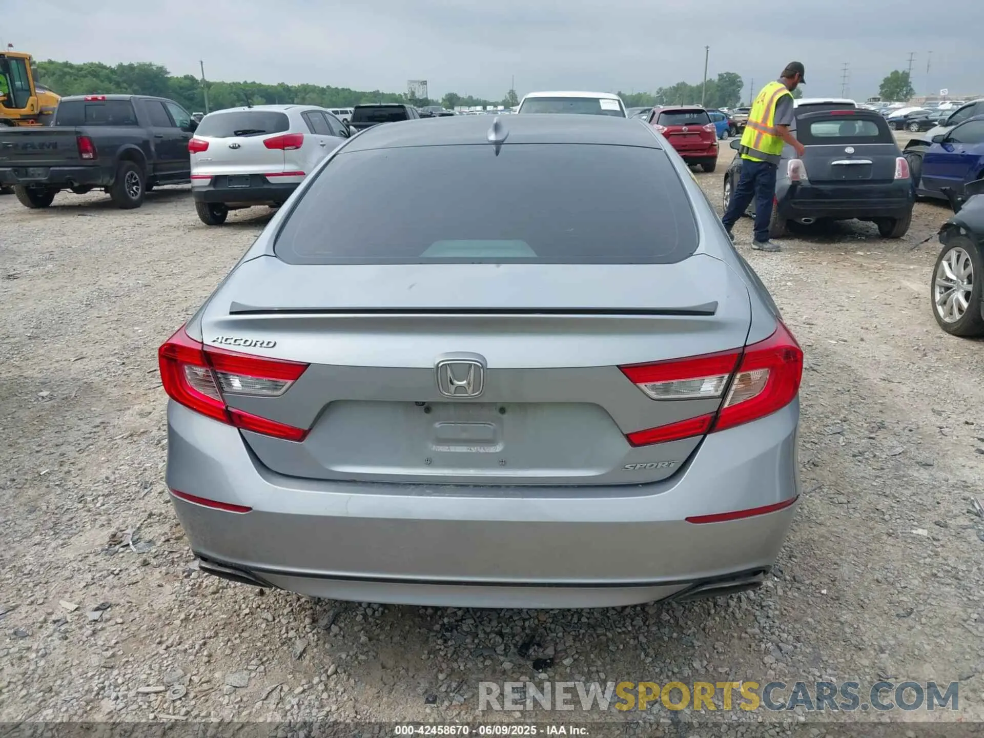 17 Photograph of a damaged car 1HGCV1F34KA177526 HONDA ACCORD 2019