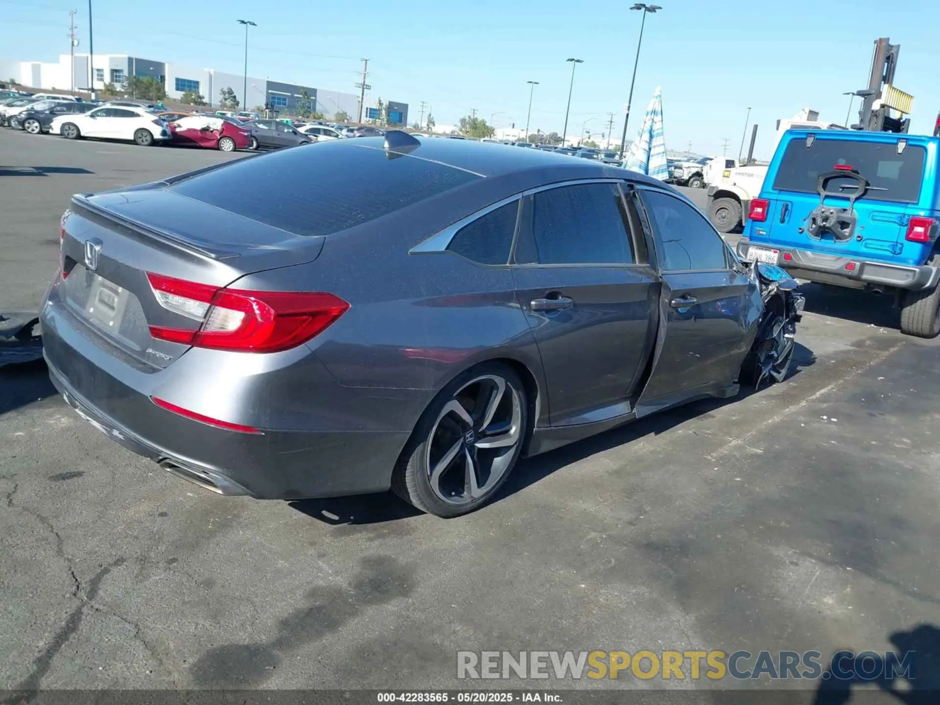 4 Фотография поврежденного автомобиля 1HGCV1F35KA018546 HONDA ACCORD 2019