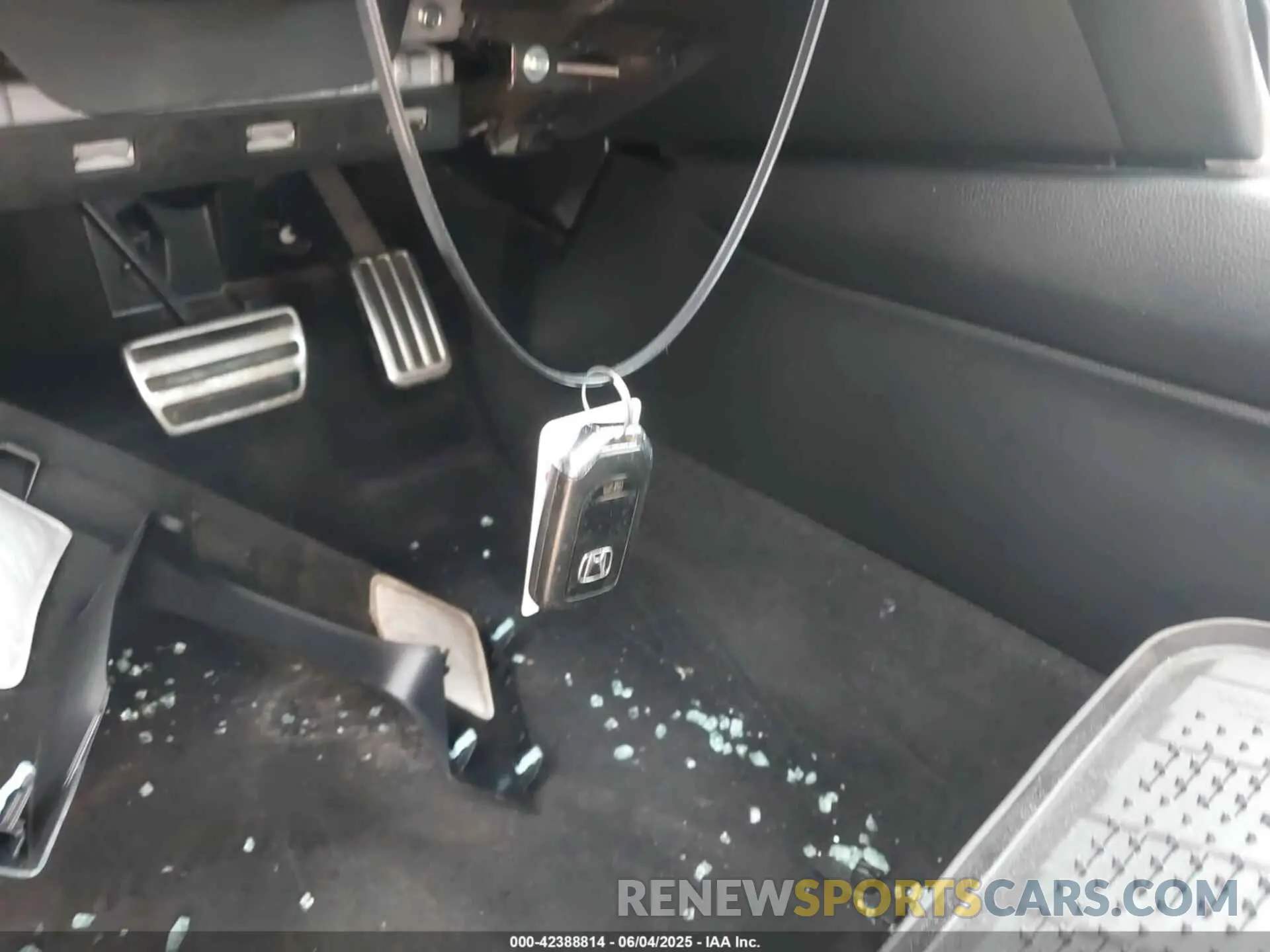 11 Photograph of a damaged car 1HGCV1F35KA048761 HONDA ACCORD 2019