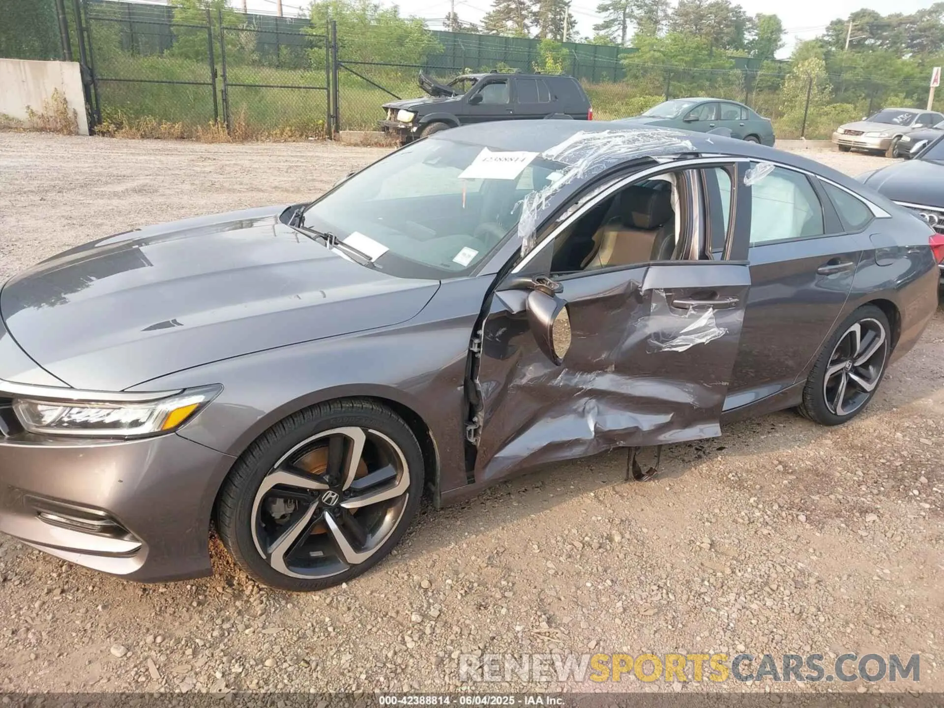 14 Photograph of a damaged car 1HGCV1F35KA048761 HONDA ACCORD 2019