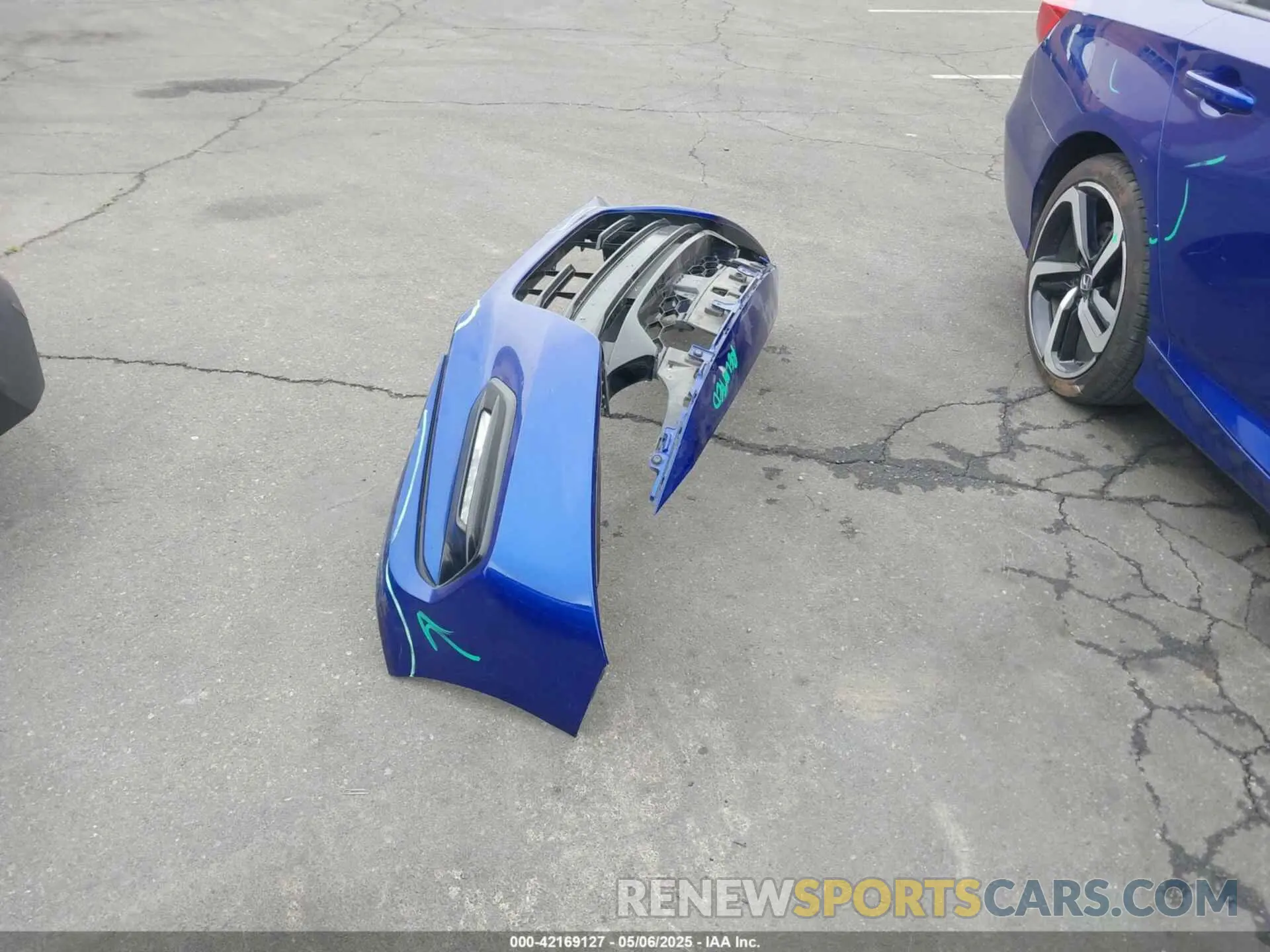 12 Фотография поврежденного автомобиля 1HGCV1F35KA083073 HONDA ACCORD 2019