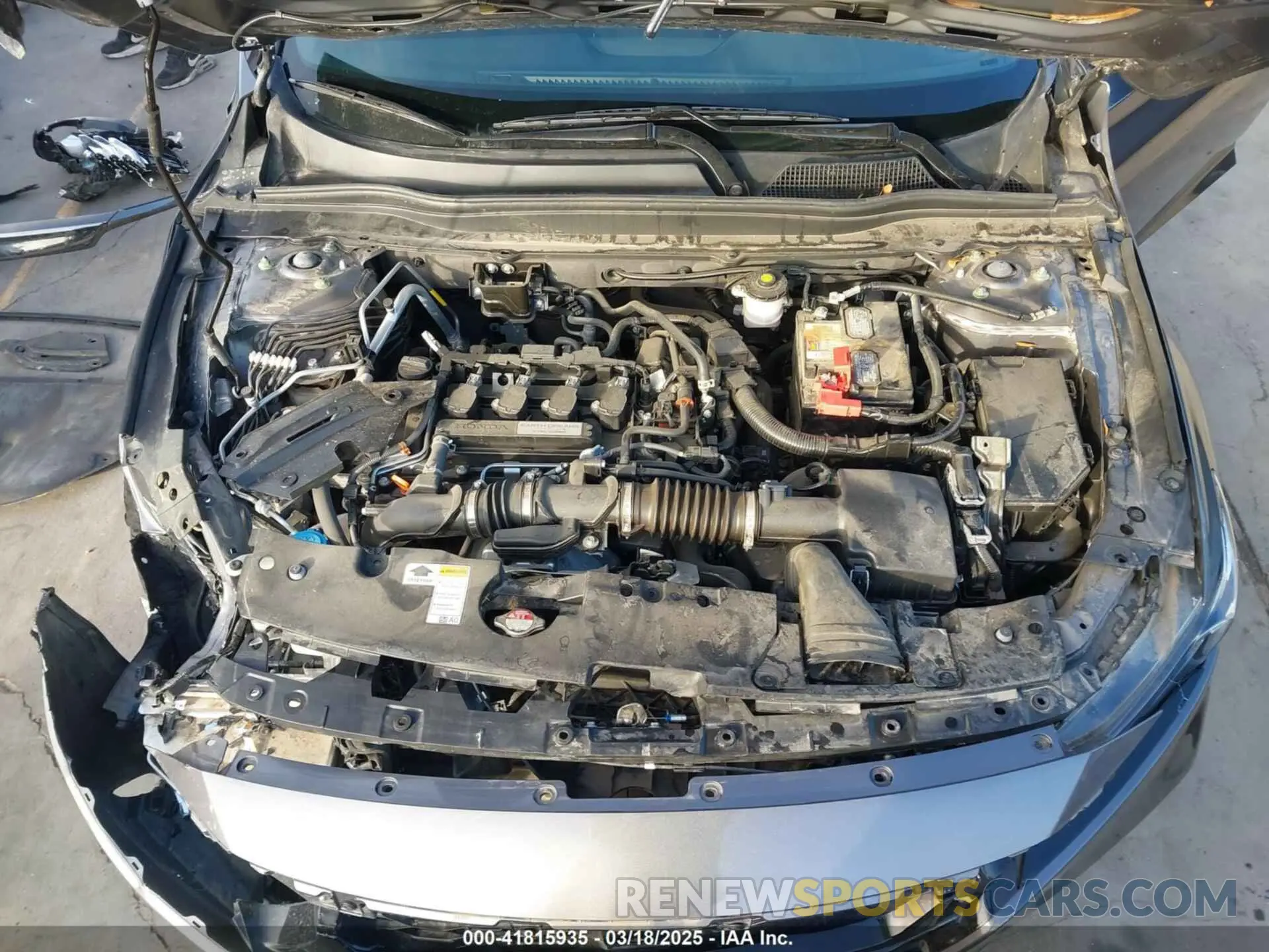 10 Photograph of a damaged car 1HGCV1F35KA092419 HONDA ACCORD 2019