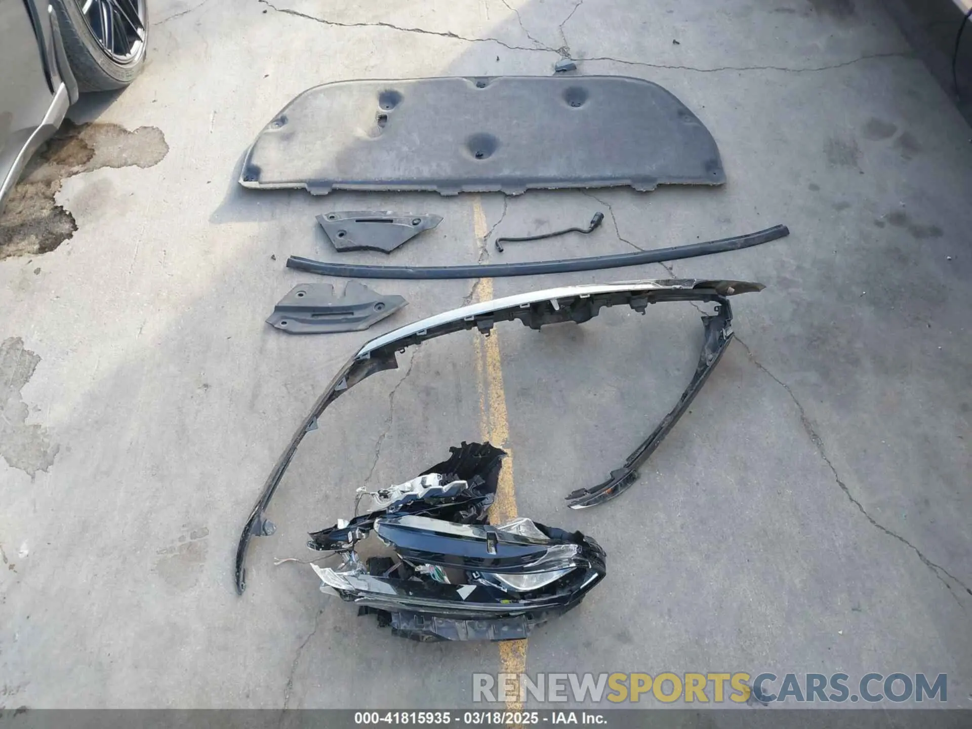 12 Photograph of a damaged car 1HGCV1F35KA092419 HONDA ACCORD 2019