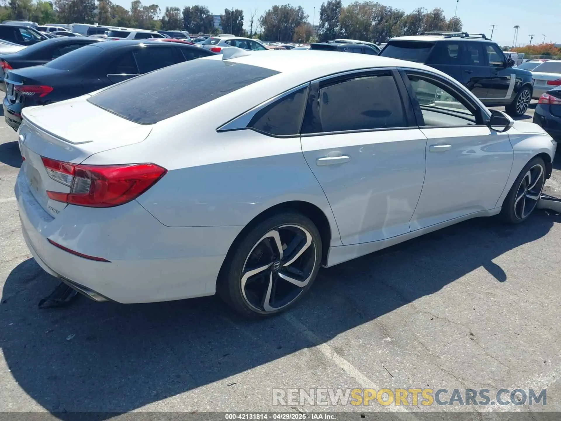 4 Photograph of a damaged car 1HGCV1F35KA107033 HONDA ACCORD 2019