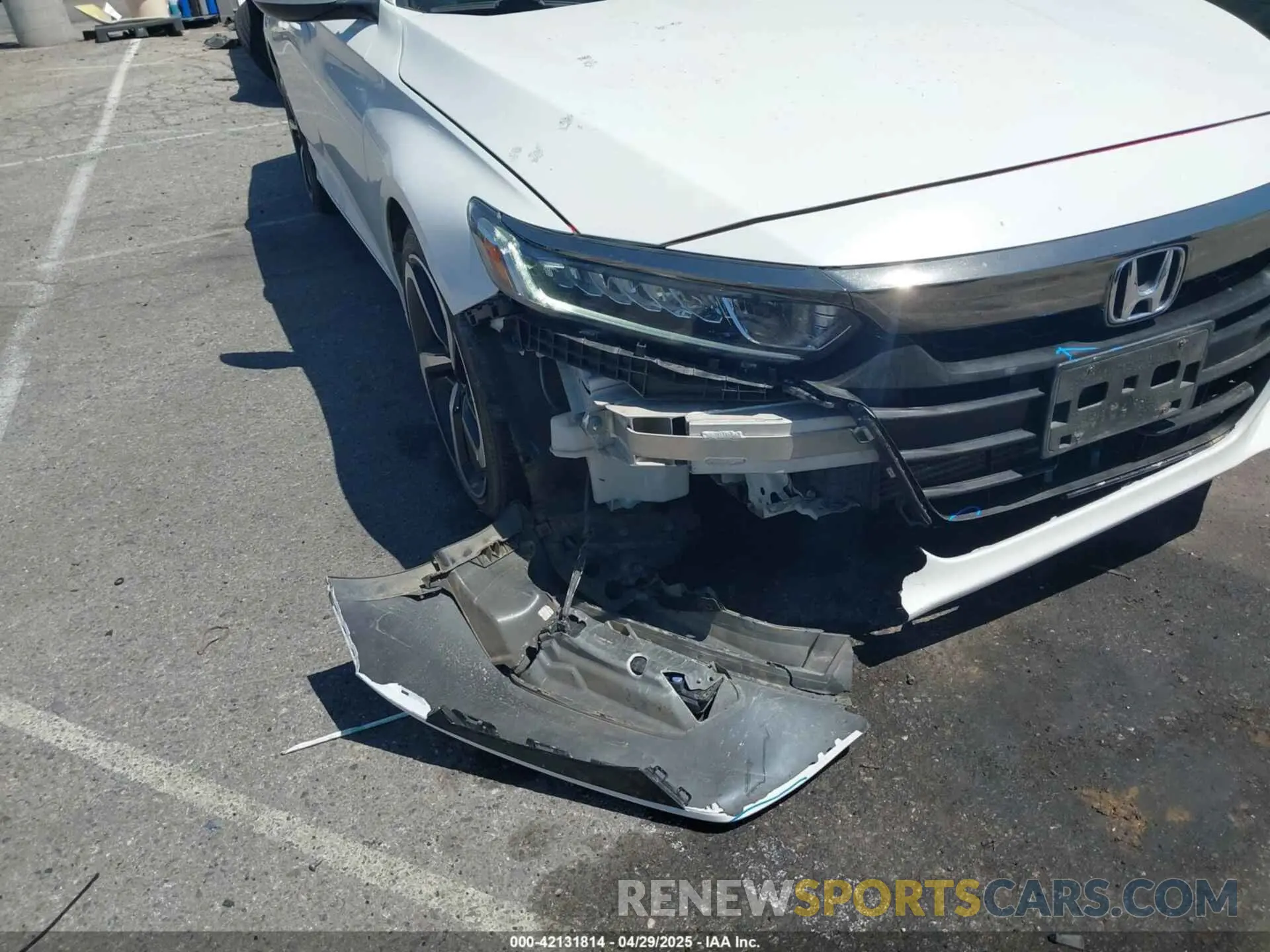 6 Photograph of a damaged car 1HGCV1F35KA107033 HONDA ACCORD 2019