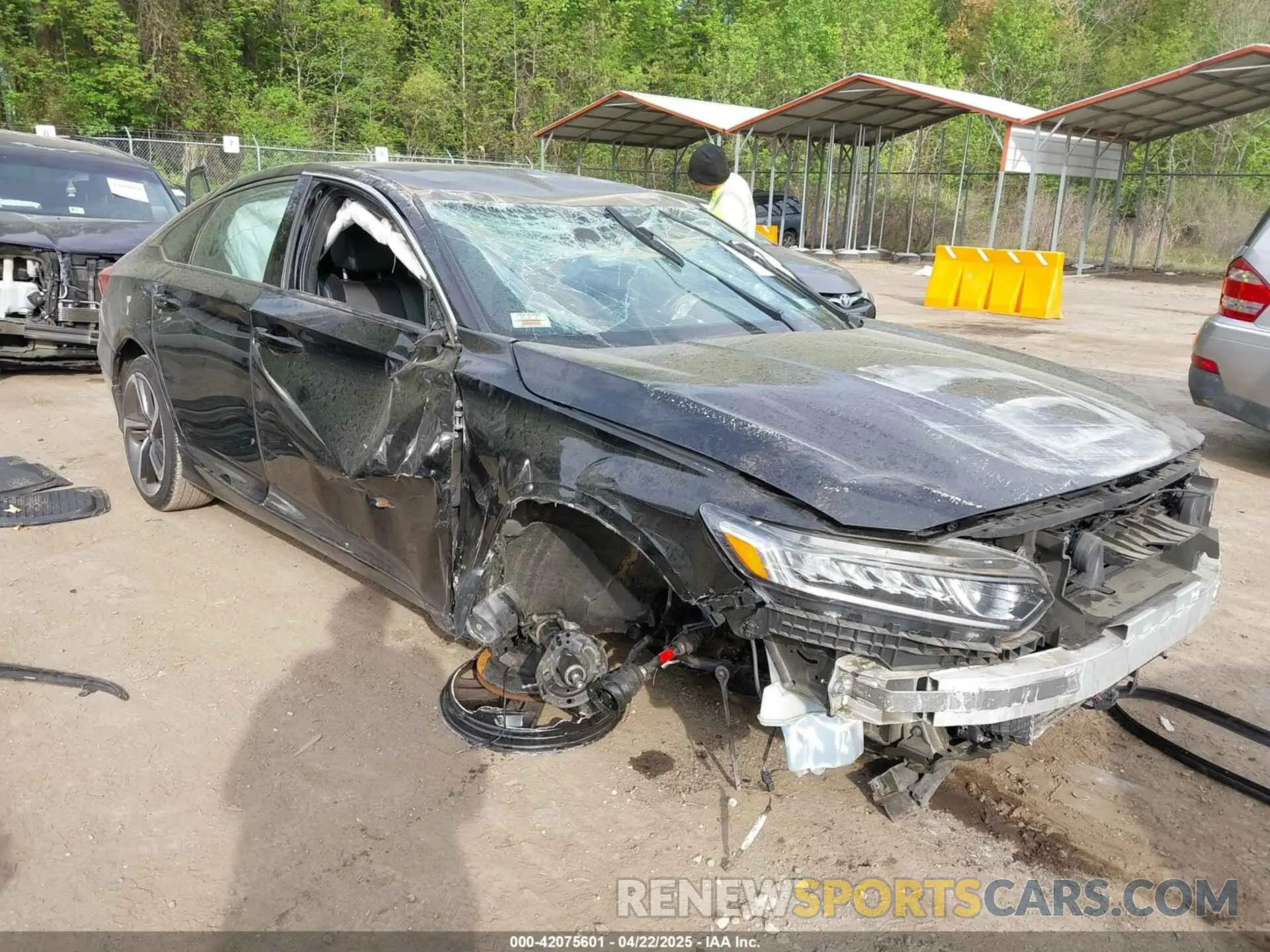 1 Фотография поврежденного автомобиля 1HGCV1F35KA115665 HONDA ACCORD 2019