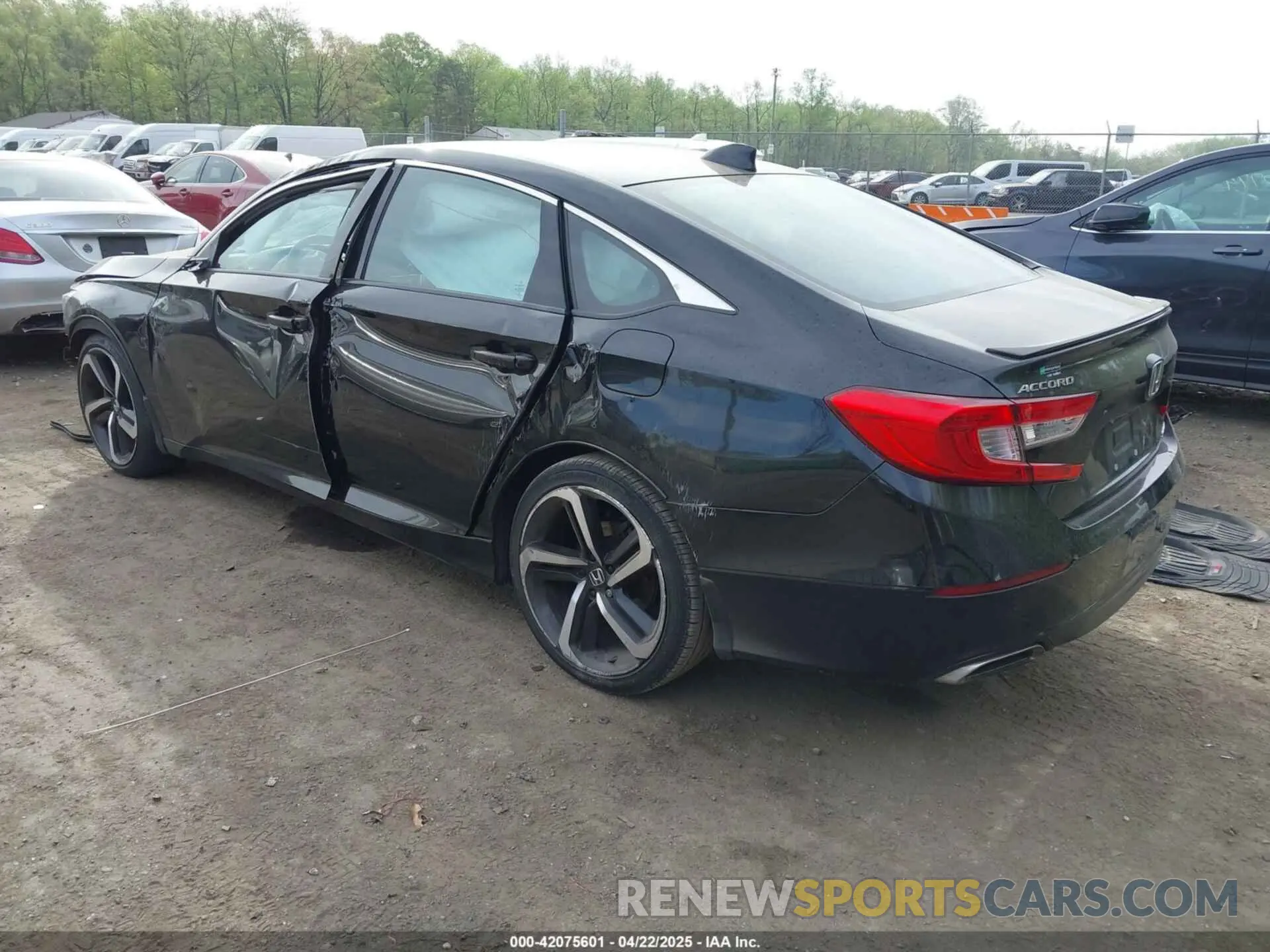 3 Фотография поврежденного автомобиля 1HGCV1F35KA115665 HONDA ACCORD 2019