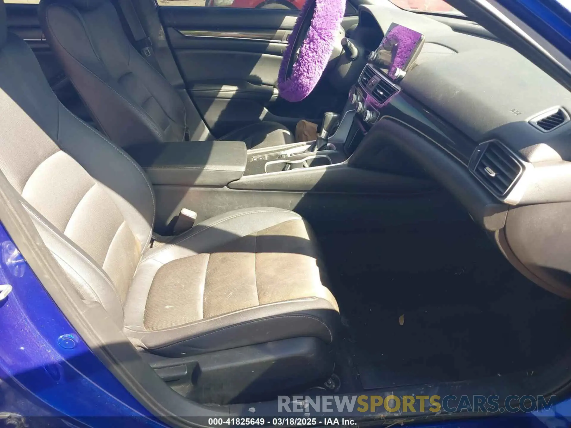 5 Photograph of a damaged car 1HGCV1F35KA123698 HONDA ACCORD 2019