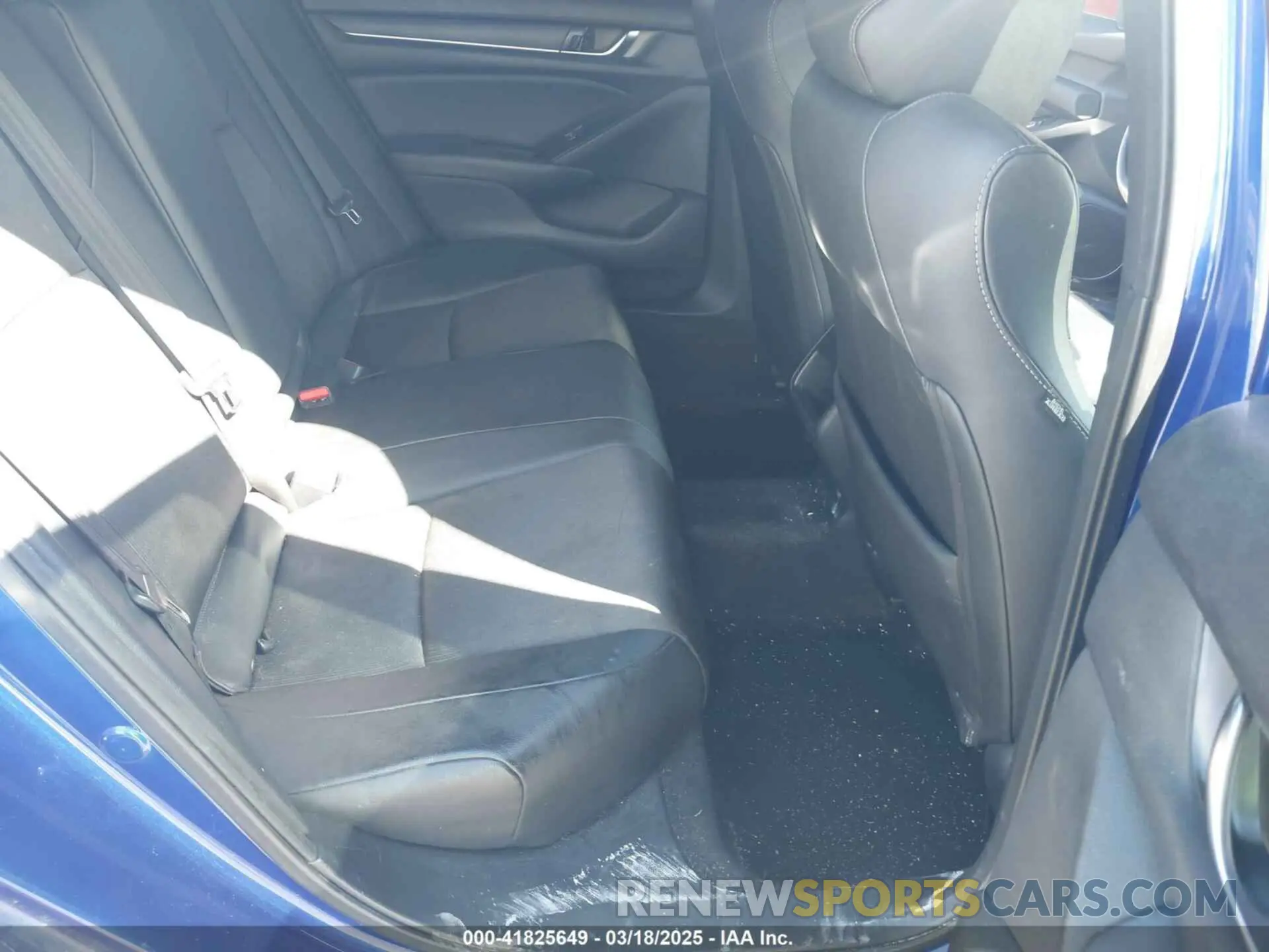 8 Photograph of a damaged car 1HGCV1F35KA123698 HONDA ACCORD 2019
