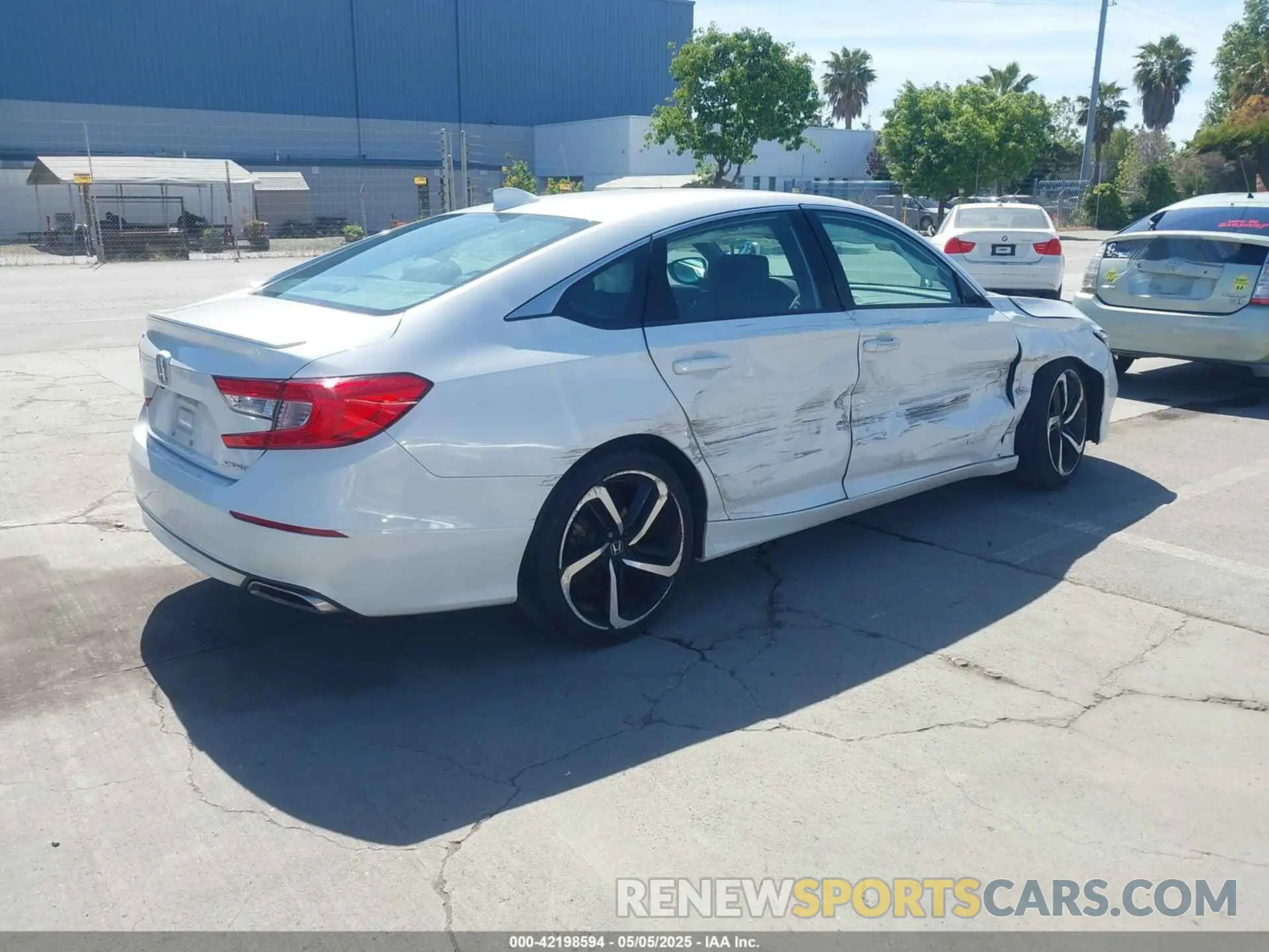 4 Фотография поврежденного автомобиля 1HGCV1F35KA173534 HONDA ACCORD 2019