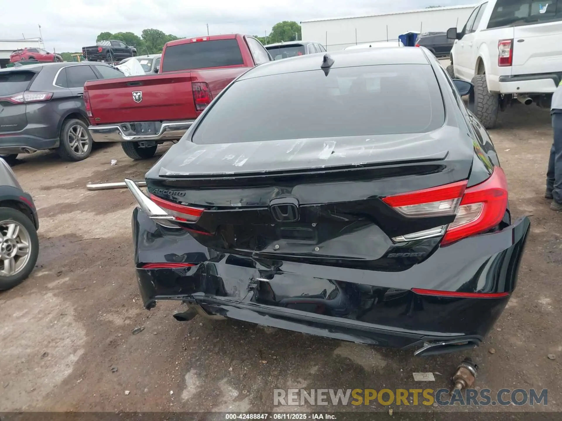 16 Фотография поврежденного автомобиля 1HGCV1F36KA004414 HONDA ACCORD 2019