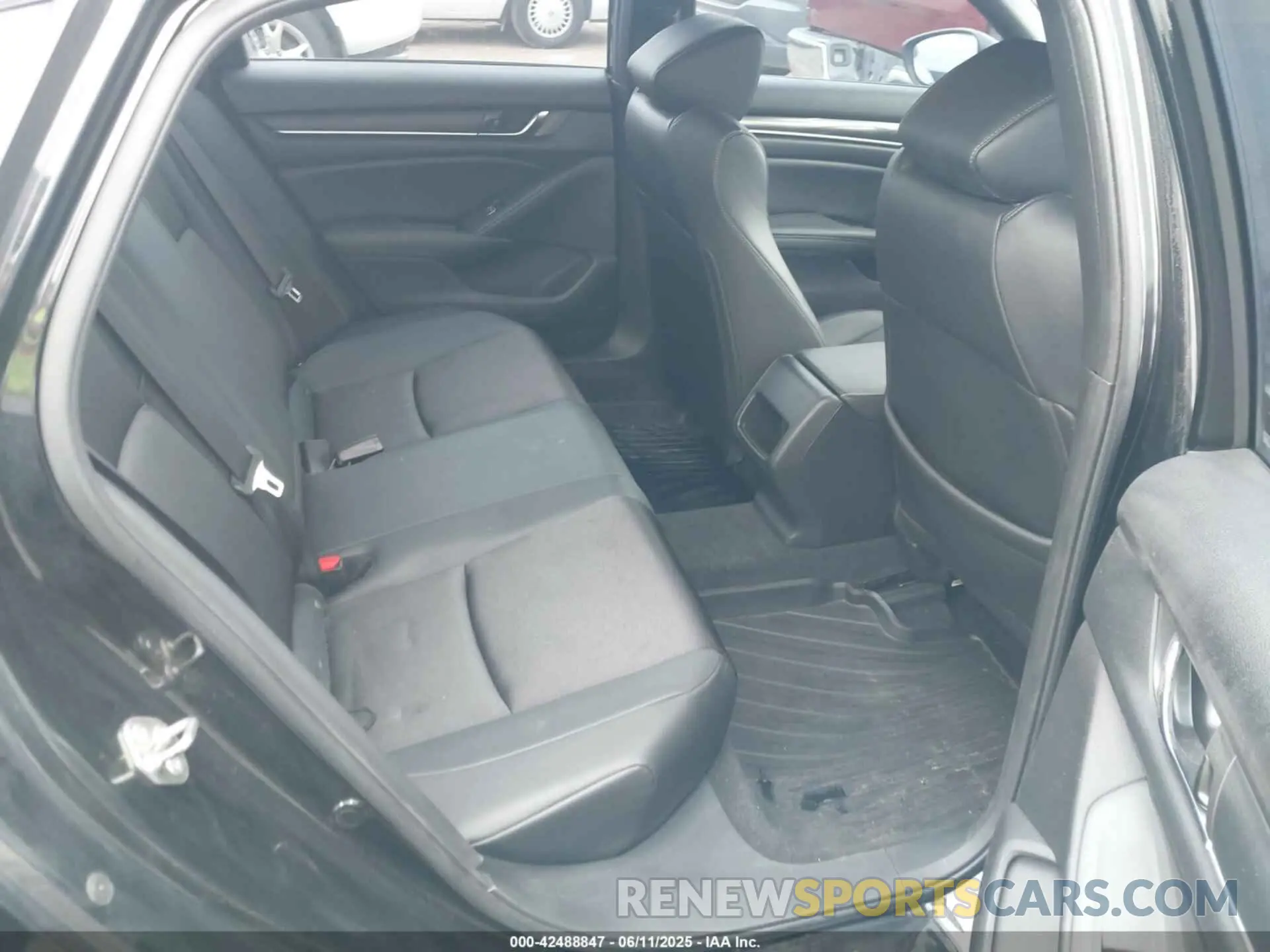 8 Фотография поврежденного автомобиля 1HGCV1F36KA004414 HONDA ACCORD 2019