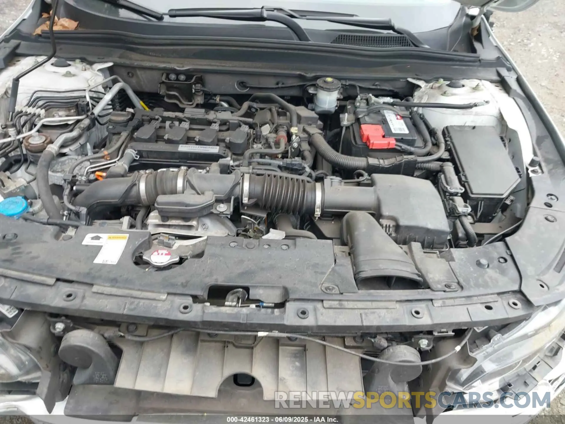 10 Photograph of a damaged car 1HGCV1F36KA026171 HONDA ACCORD 2019