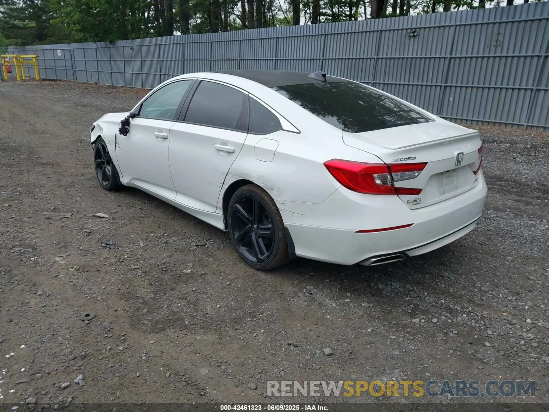 3 Photograph of a damaged car 1HGCV1F36KA026171 HONDA ACCORD 2019
