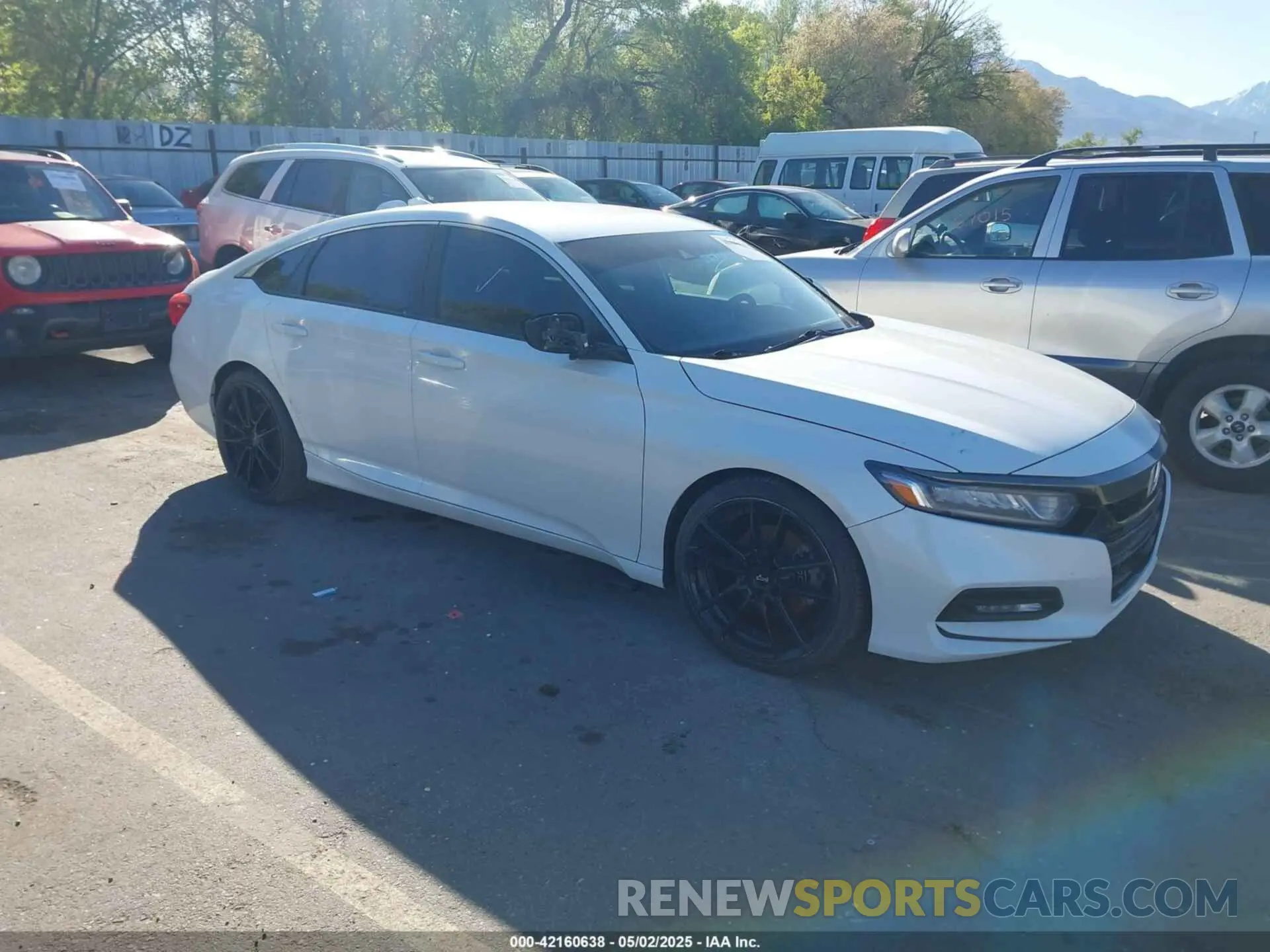 1 Фотография поврежденного автомобиля 1HGCV1F36KA041589 HONDA ACCORD 2019