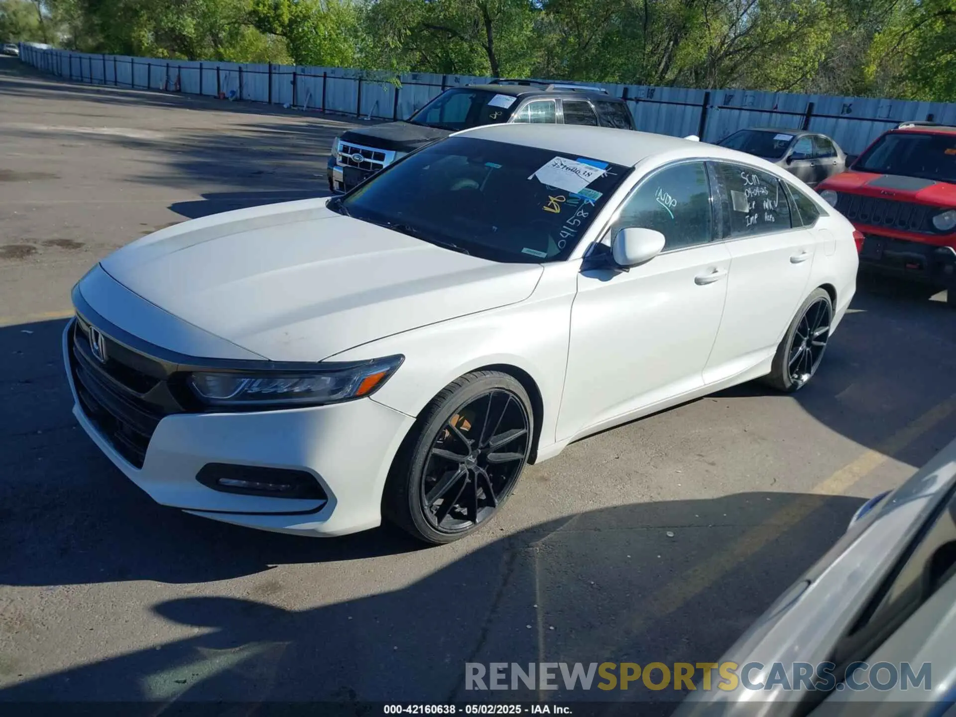 2 Фотография поврежденного автомобиля 1HGCV1F36KA041589 HONDA ACCORD 2019