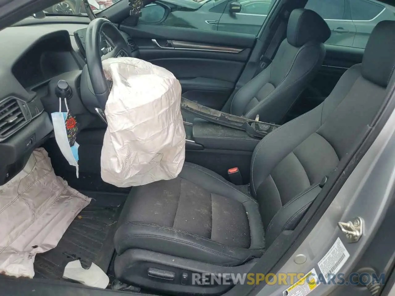 7 Photograph of a damaged car 1HGCV1F36KA074219 HONDA ACCORD 2019