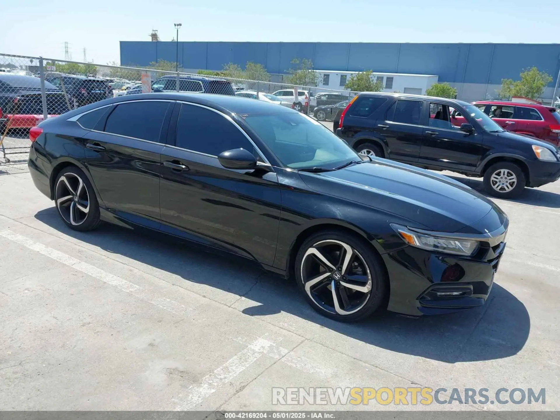 1 Фотография поврежденного автомобиля 1HGCV1F36KA079744 HONDA ACCORD 2019
