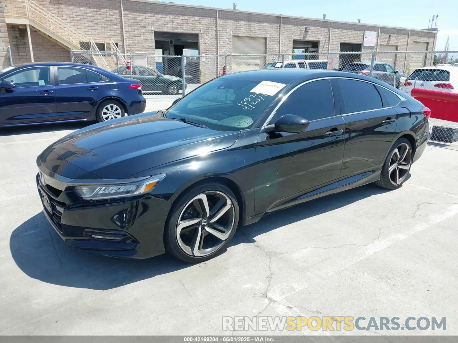 2 Фотография поврежденного автомобиля 1HGCV1F36KA079744 HONDA ACCORD 2019