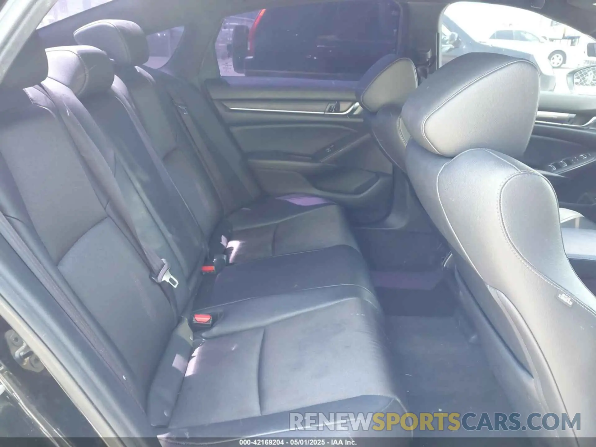 8 Фотография поврежденного автомобиля 1HGCV1F36KA079744 HONDA ACCORD 2019