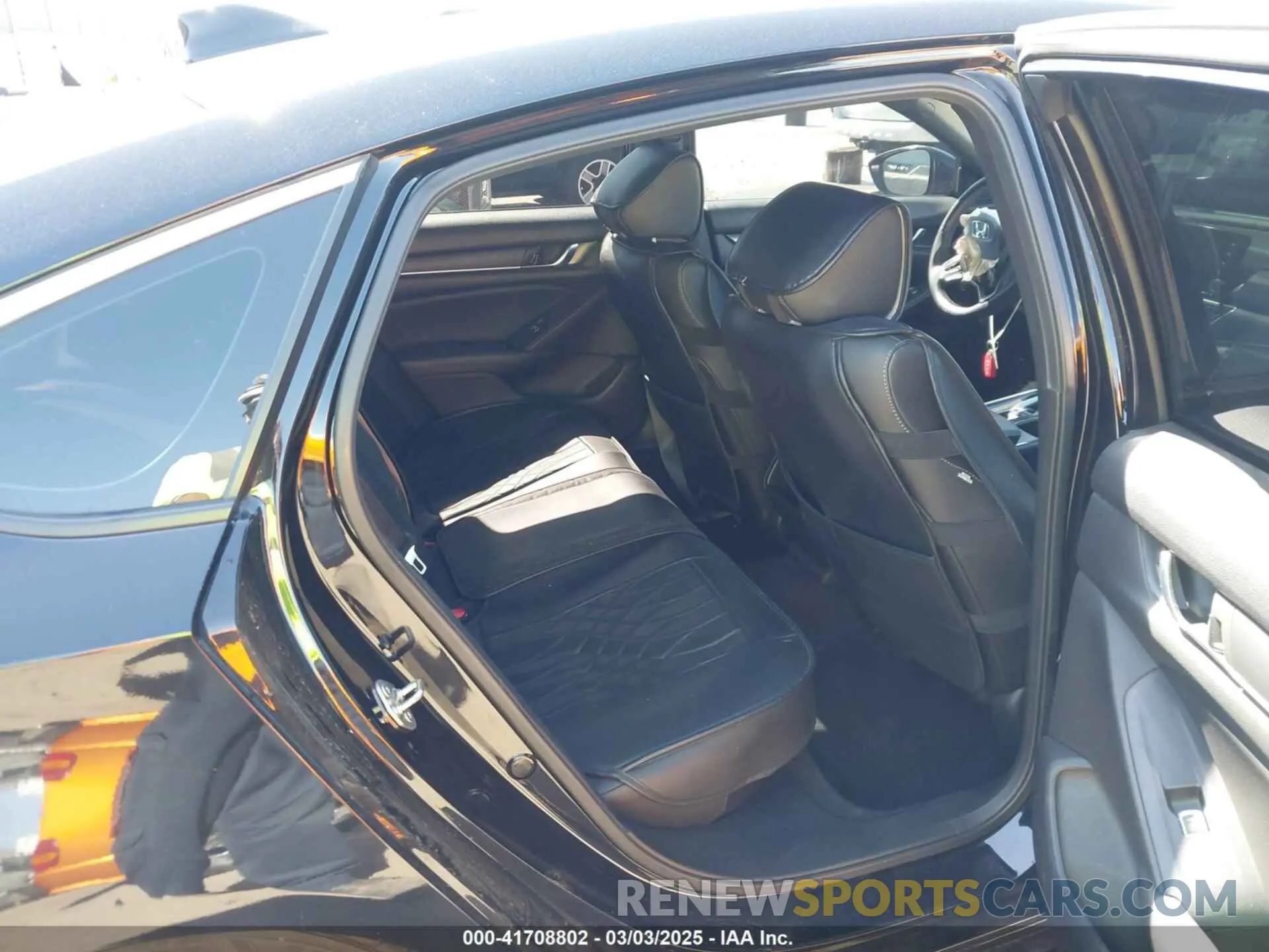 8 Фотография поврежденного автомобиля 1HGCV1F36KA117148 HONDA ACCORD 2019