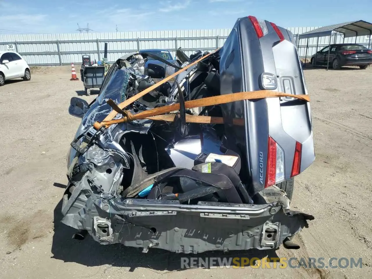6 Photograph of a damaged car 1HGCV1F36KA137464 HONDA ACCORD 2019