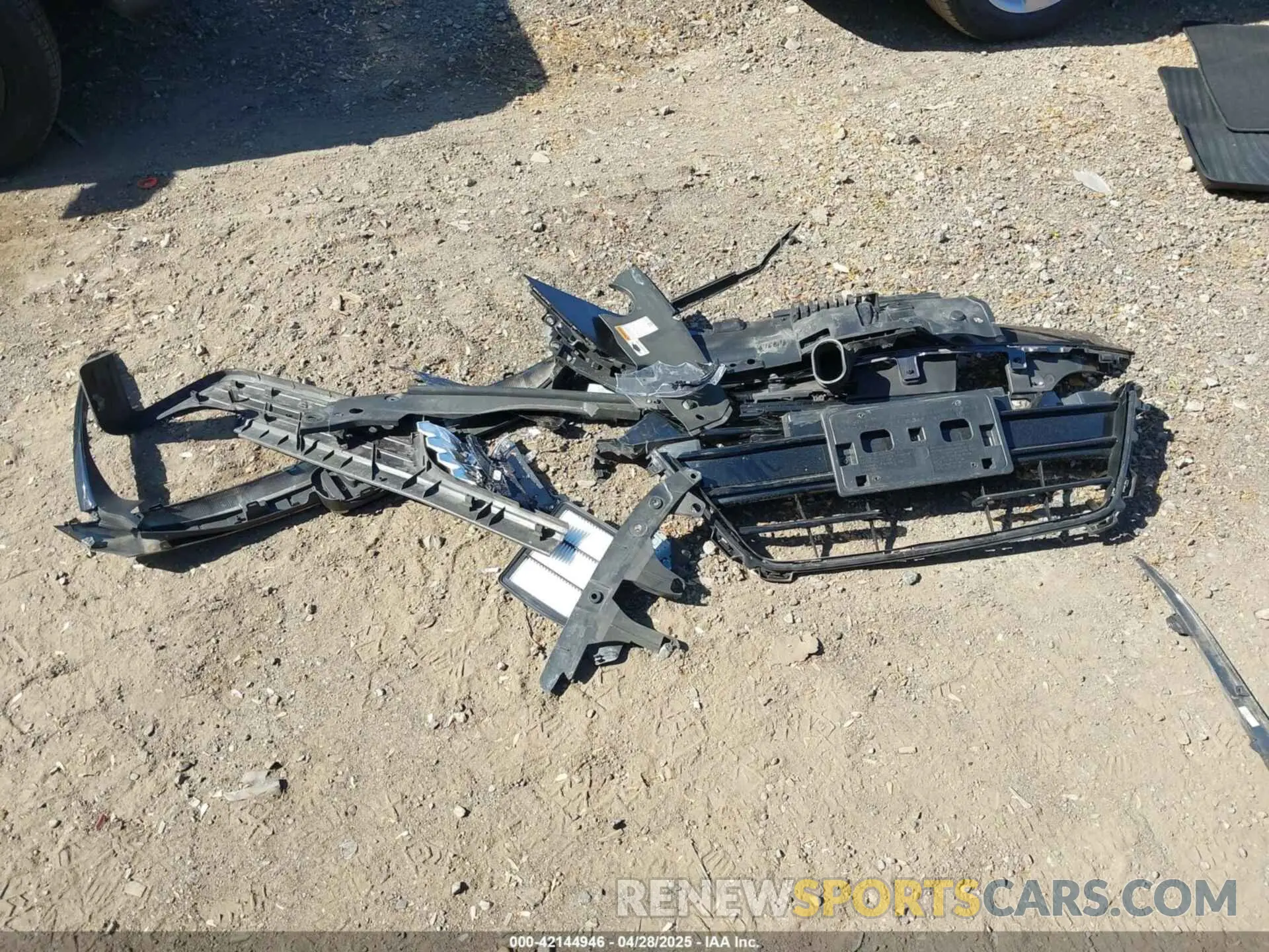 12 Фотография поврежденного автомобиля 1HGCV1F36KA153292 HONDA ACCORD 2019