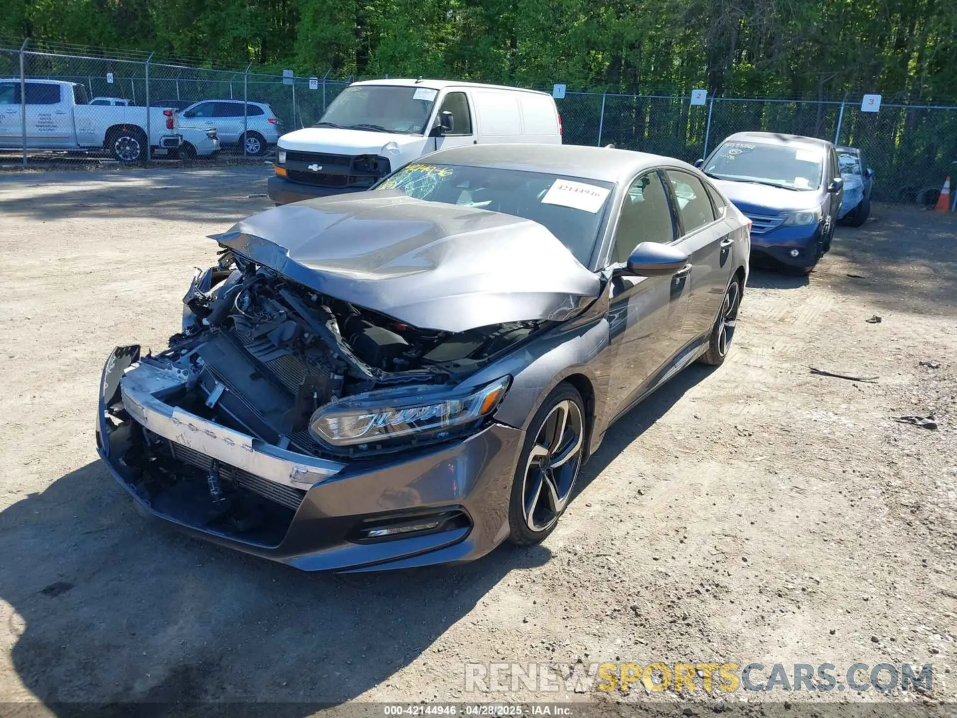 2 Фотография поврежденного автомобиля 1HGCV1F36KA153292 HONDA ACCORD 2019