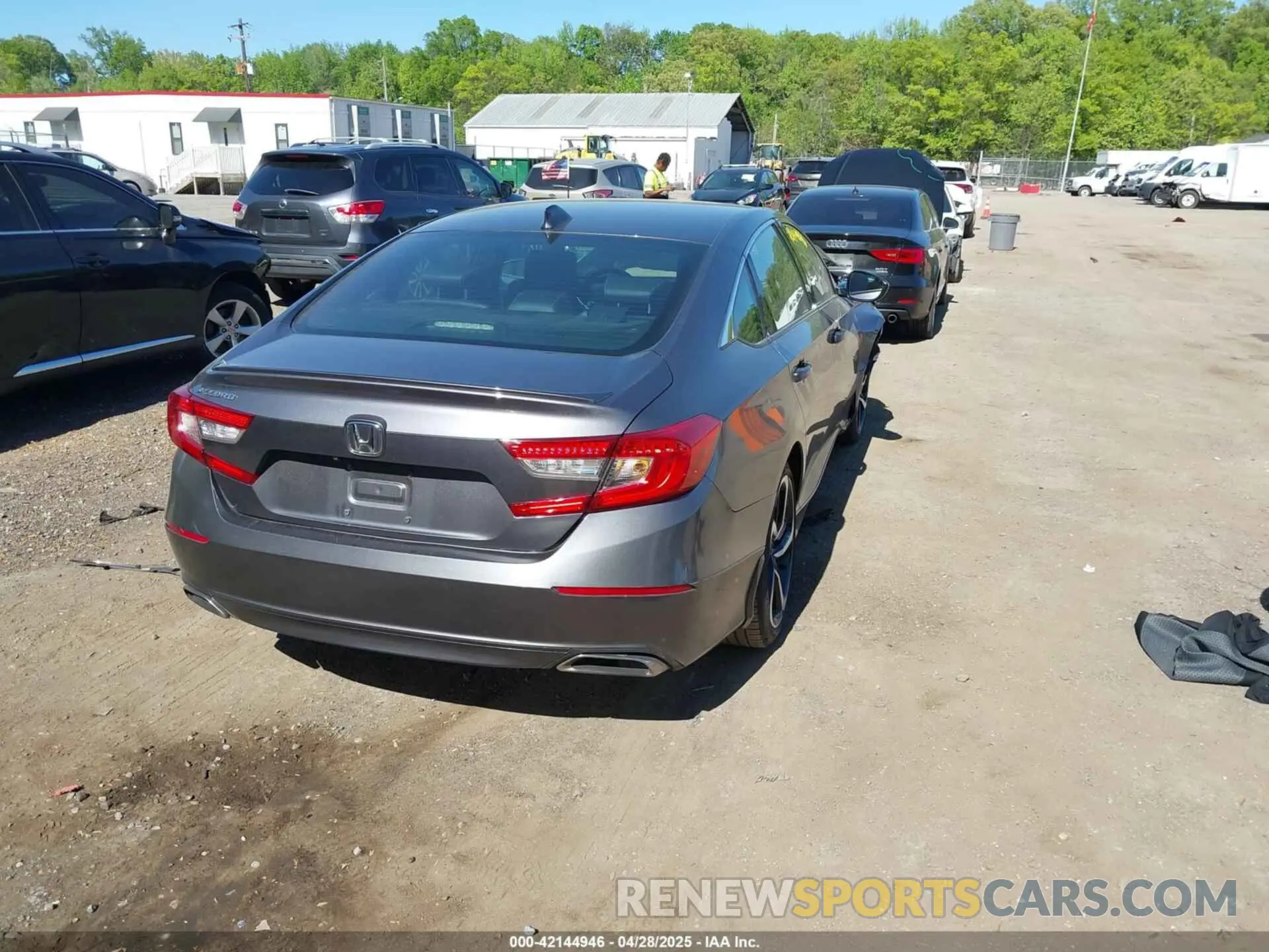 4 Фотография поврежденного автомобиля 1HGCV1F36KA153292 HONDA ACCORD 2019