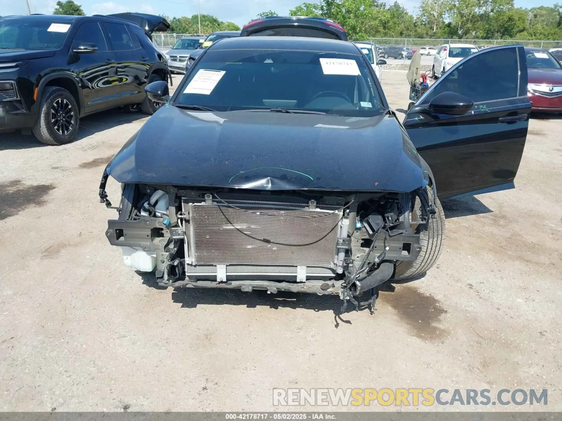 6 Photograph of a damaged car 1HGCV1F36KA164731 HONDA ACCORD 2019