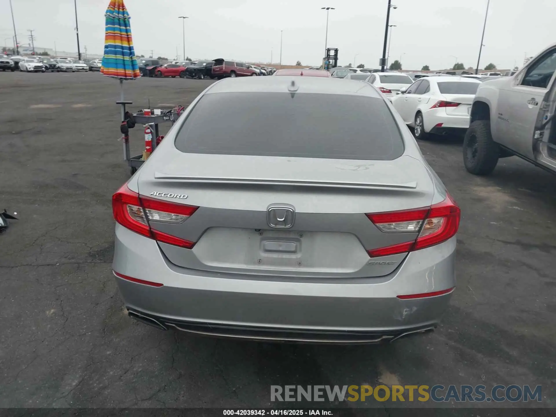 17 Фотография поврежденного автомобиля 1HGCV1F37KA084807 HONDA ACCORD 2019