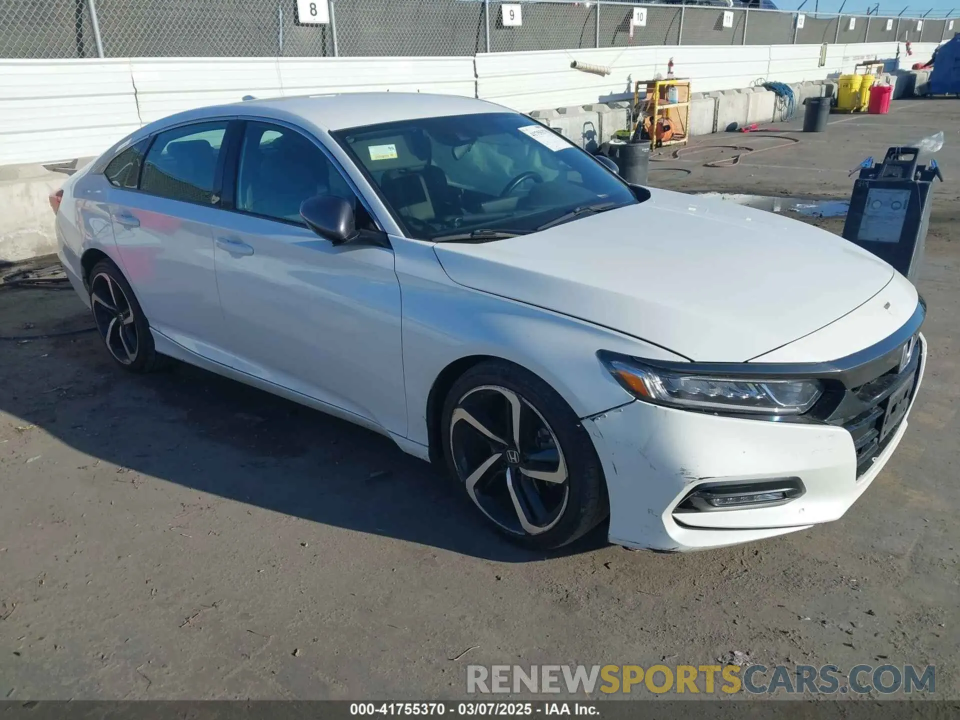1 Фотография поврежденного автомобиля 1HGCV1F37KA093412 HONDA ACCORD 2019