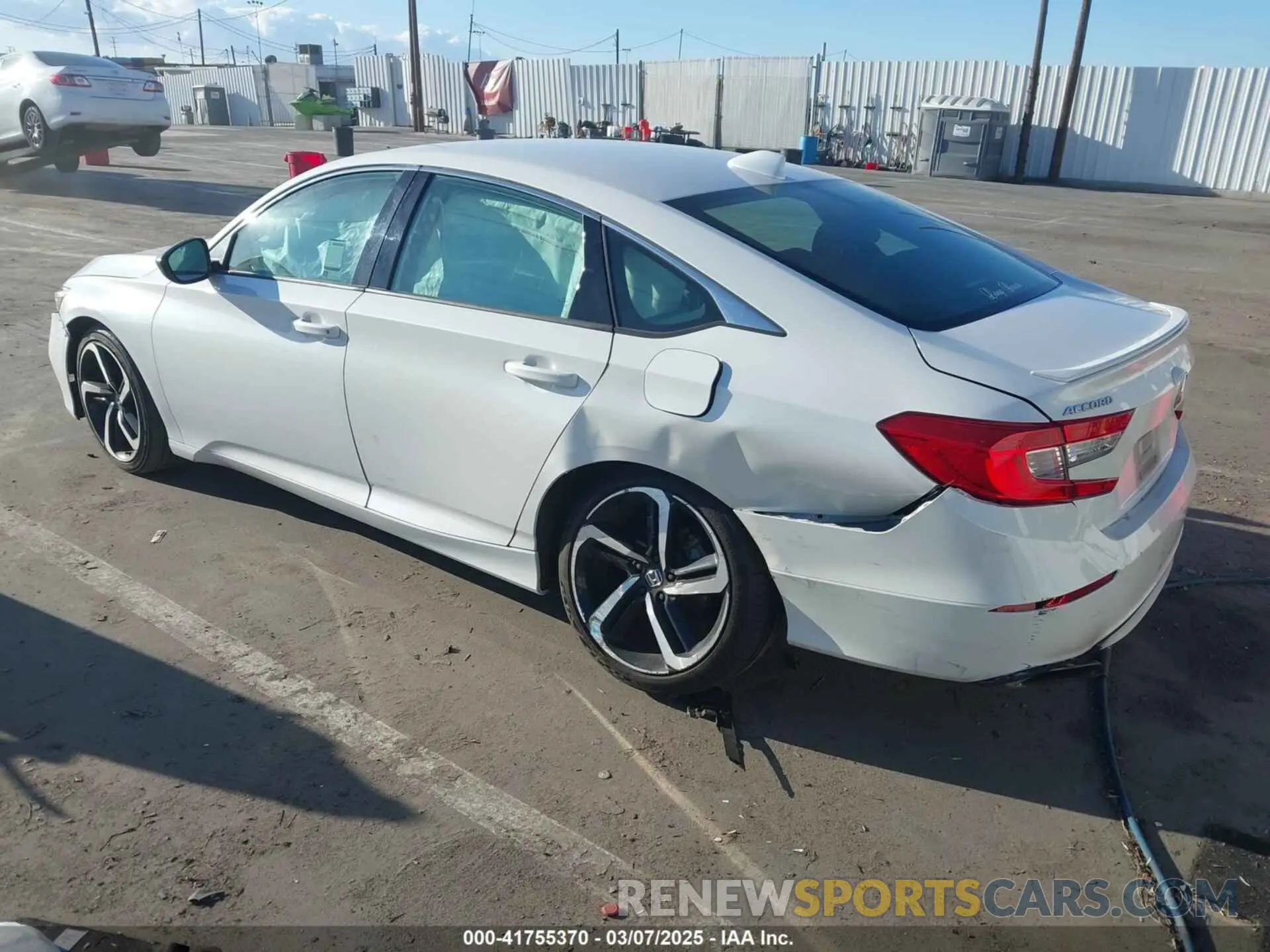 3 Фотография поврежденного автомобиля 1HGCV1F37KA093412 HONDA ACCORD 2019