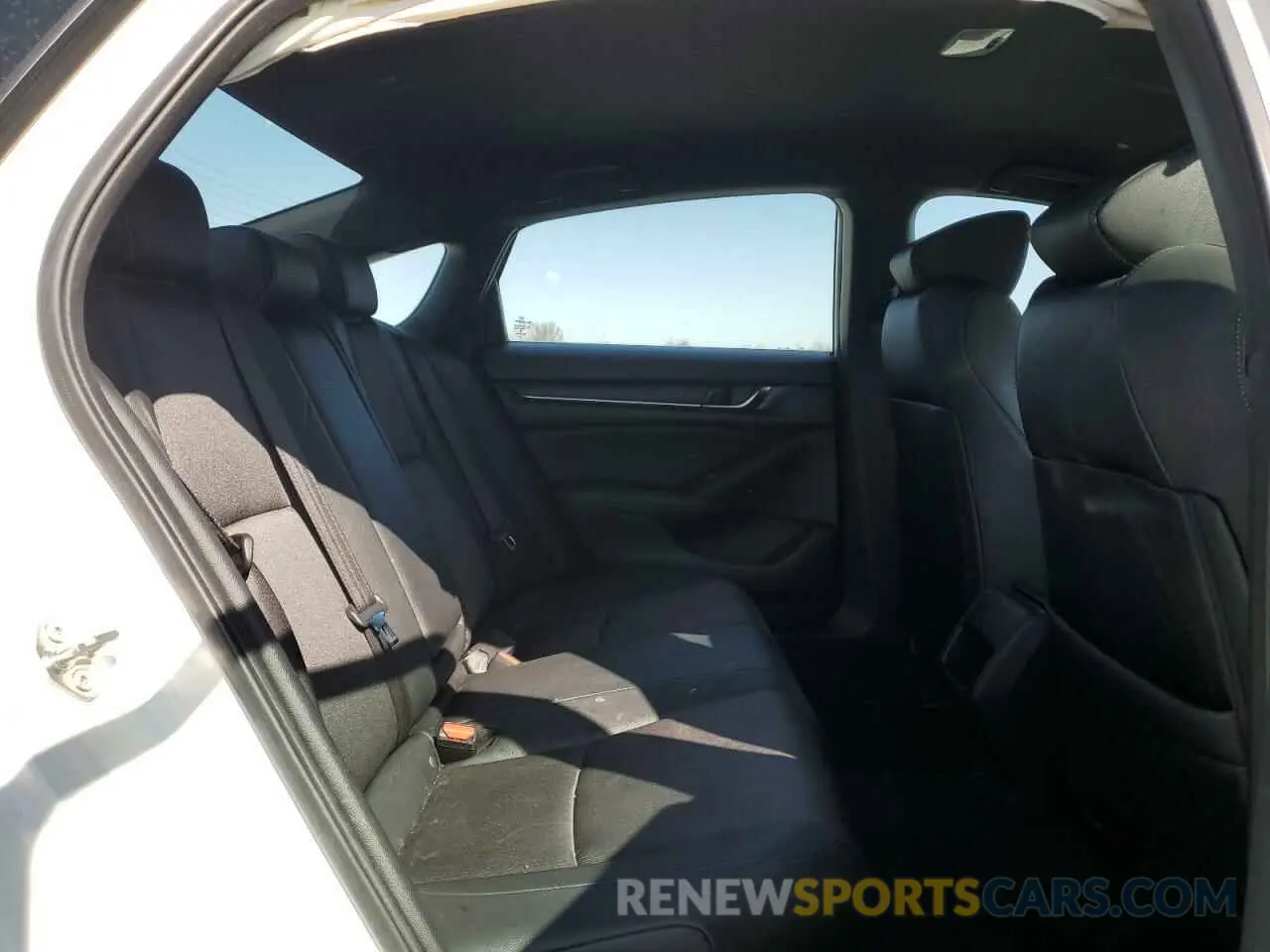 11 Фотография поврежденного автомобиля 1HGCV1F37KA112931 HONDA ACCORD 2019