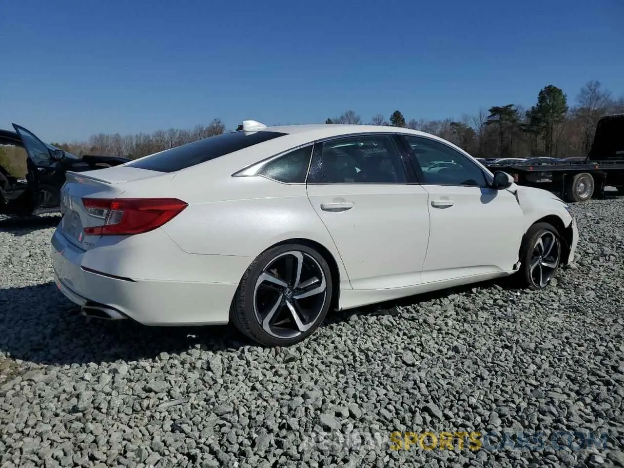 3 Фотография поврежденного автомобиля 1HGCV1F37KA112931 HONDA ACCORD 2019