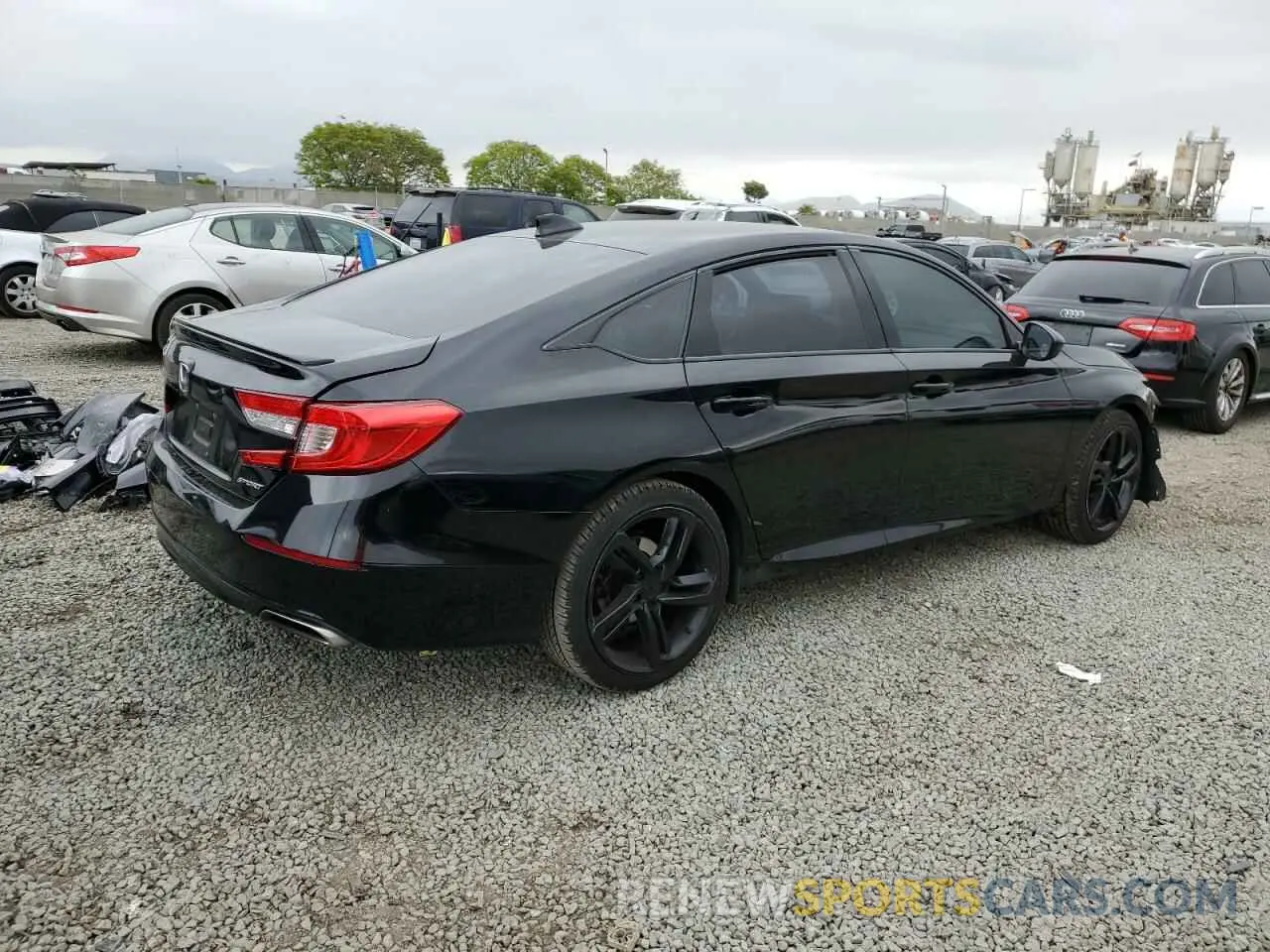 3 Photograph of a damaged car 1HGCV1F38KA005371 HONDA ACCORD 2019