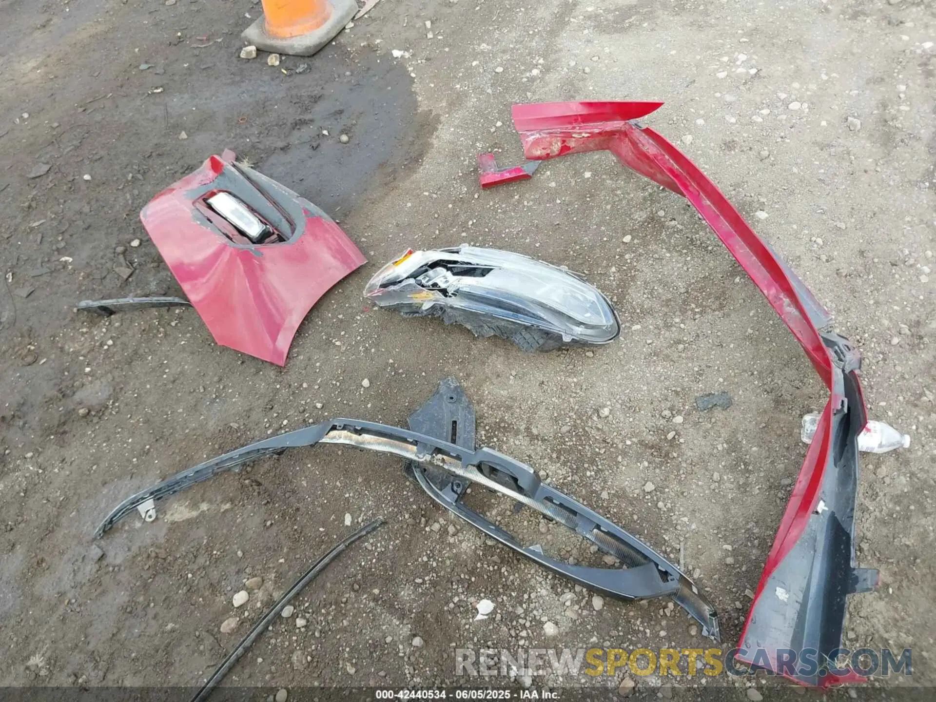 12 Photograph of a damaged car 1HGCV1F38KA039567 HONDA ACCORD 2019