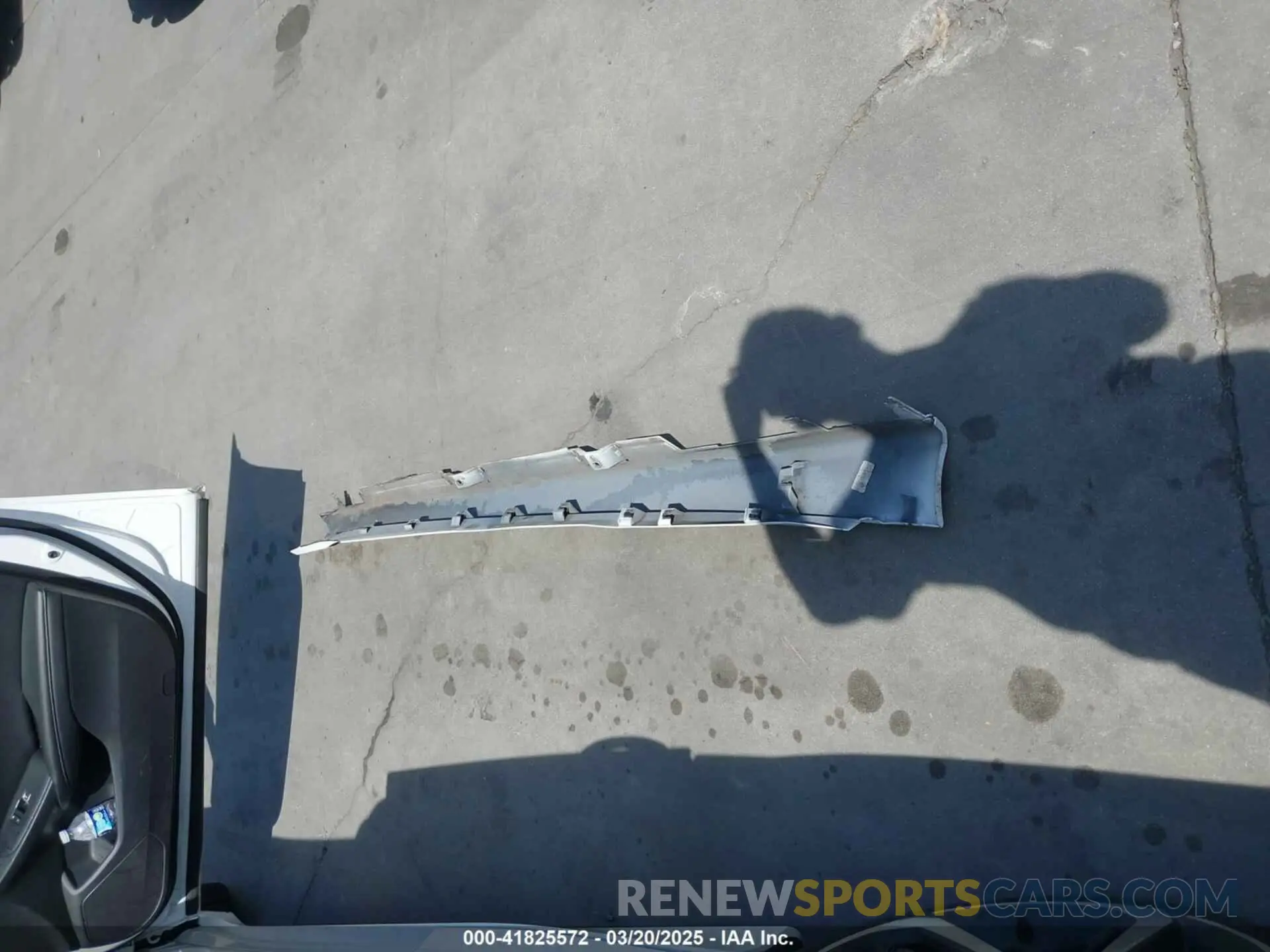 12 Photograph of a damaged car 1HGCV1F38KA088462 HONDA ACCORD 2019