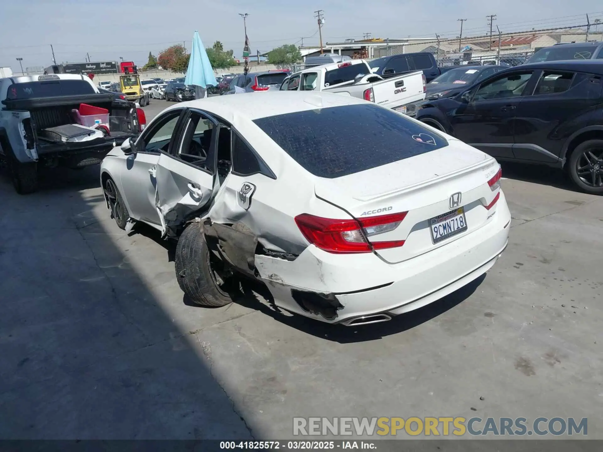 3 Photograph of a damaged car 1HGCV1F38KA088462 HONDA ACCORD 2019